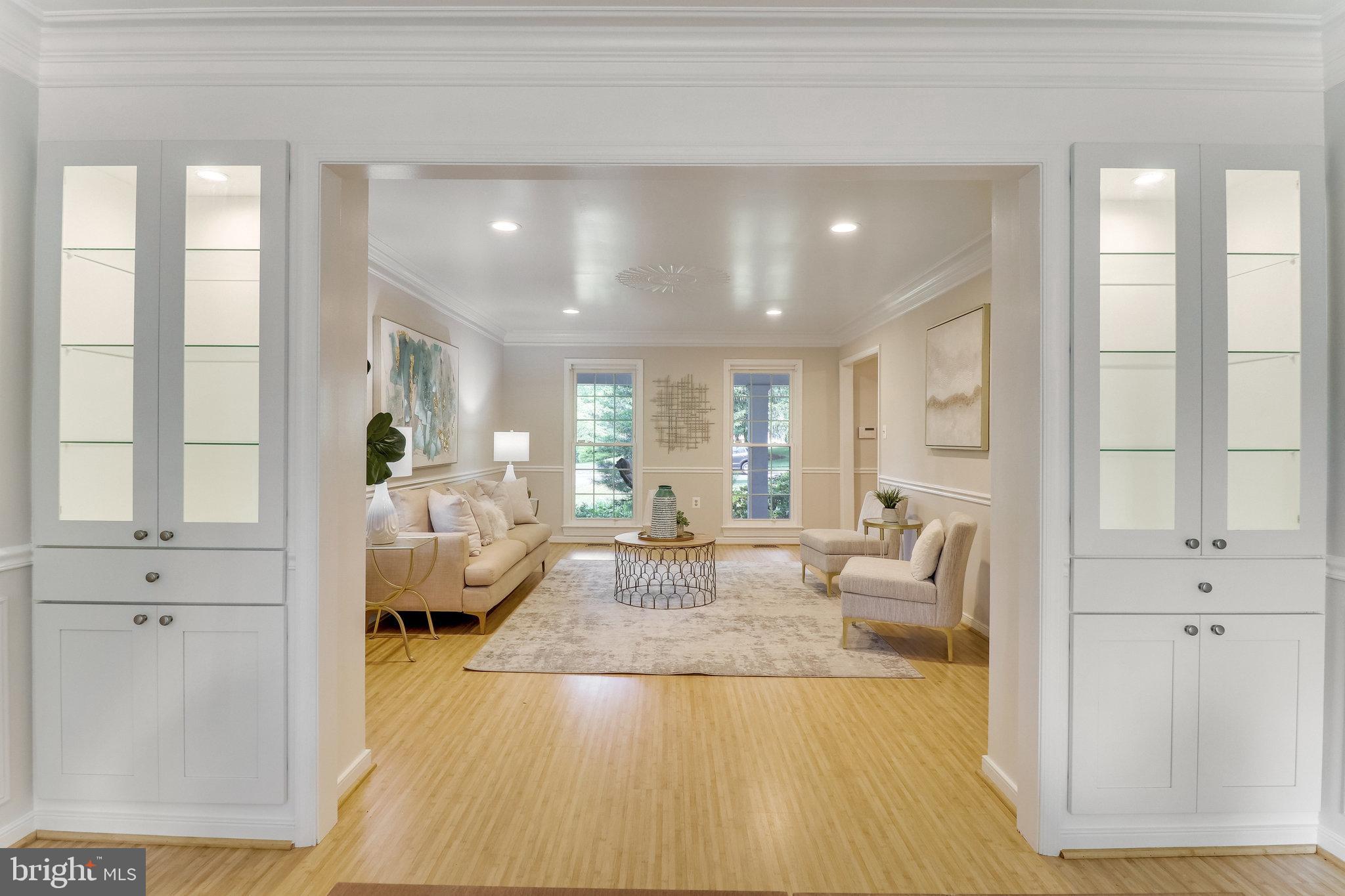 EMBASSY COURT - Residential