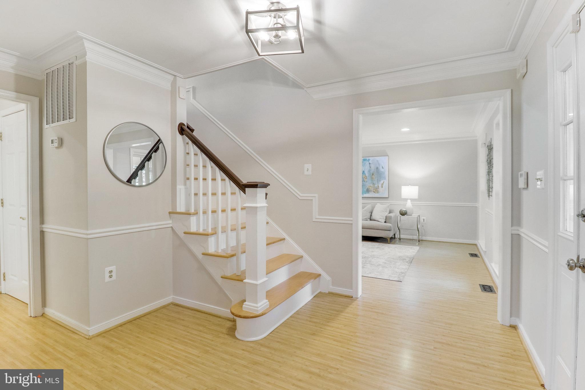 EMBASSY COURT - Residential