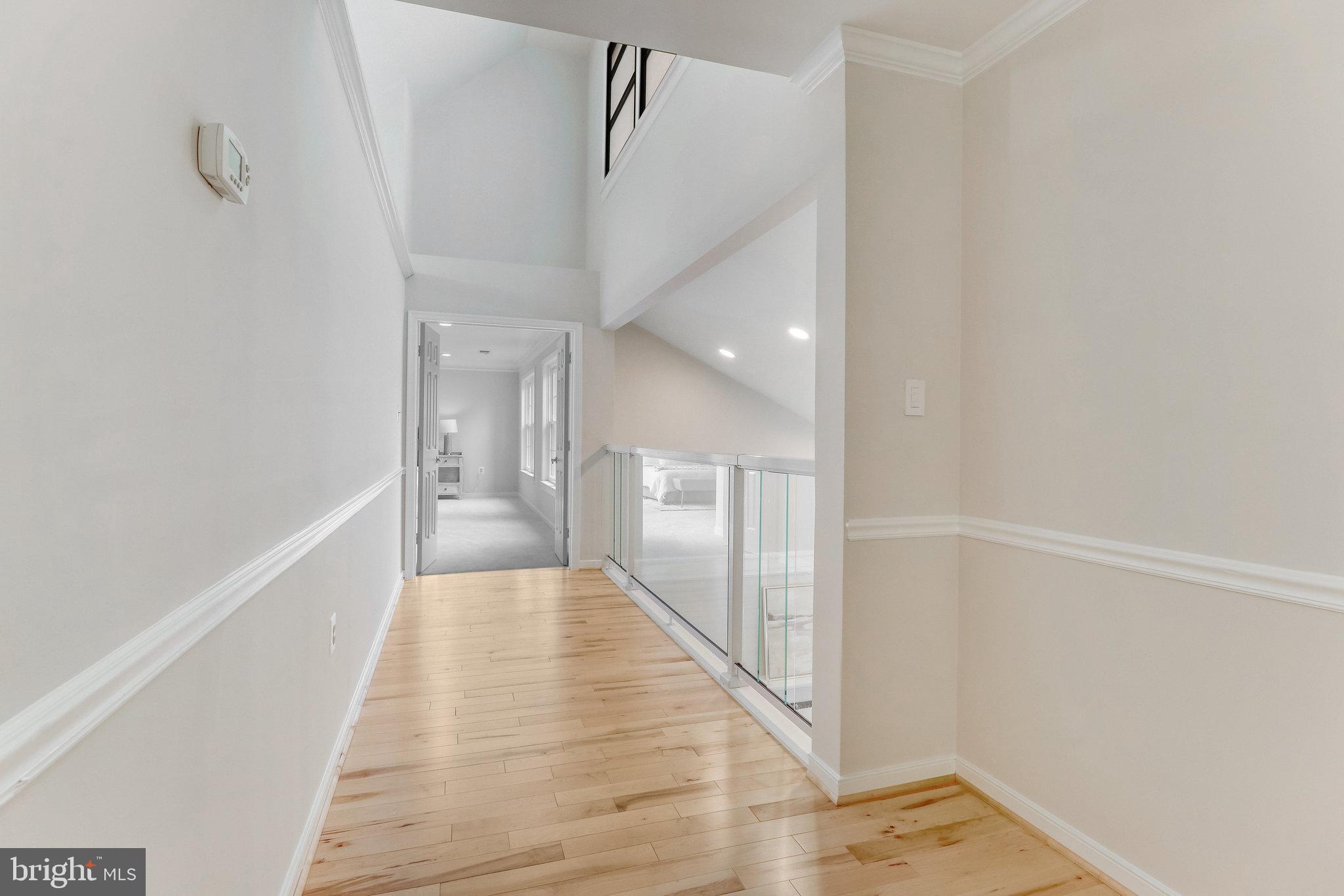 EMBASSY COURT - Residential