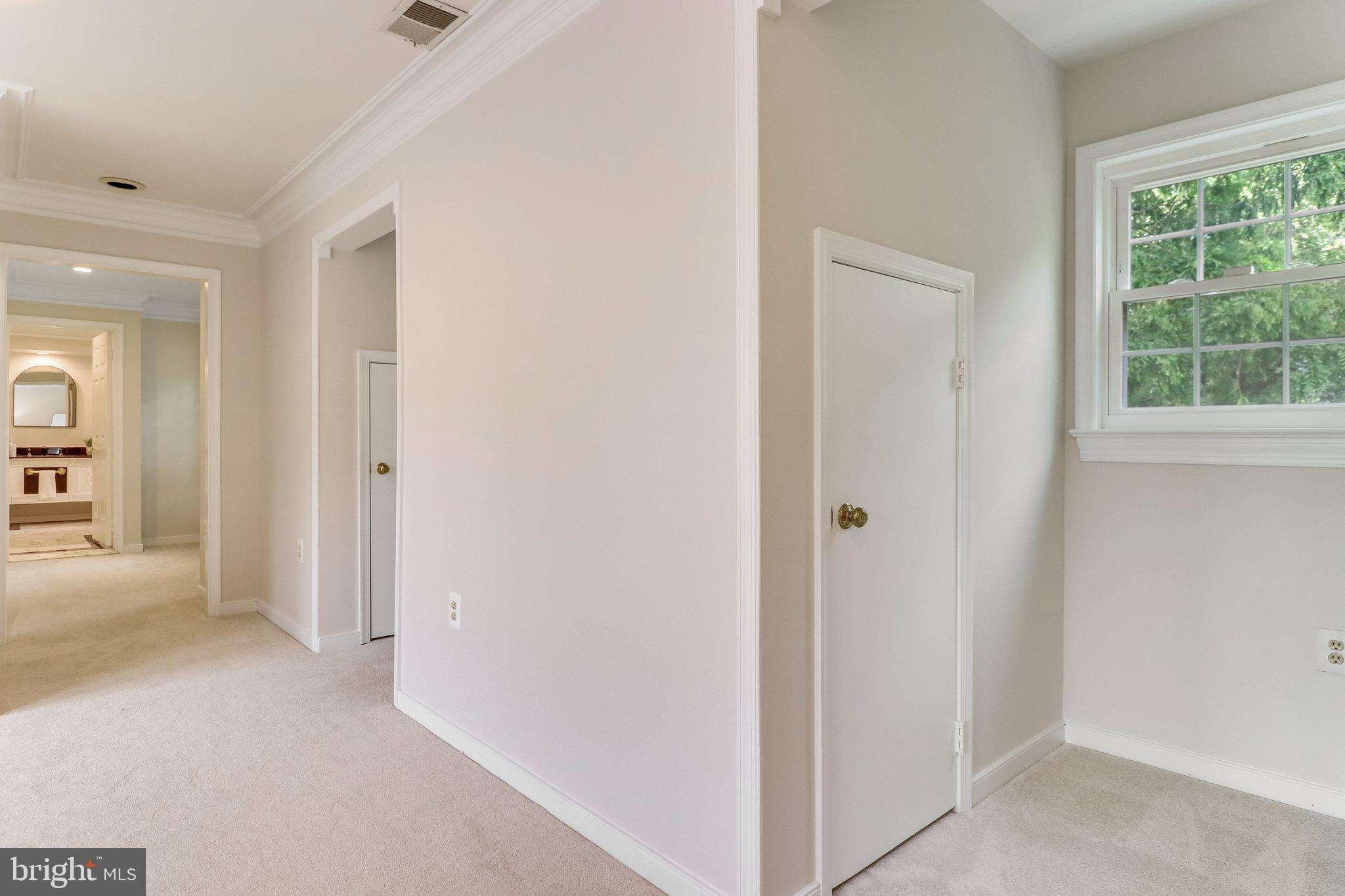 EMBASSY COURT - Residential