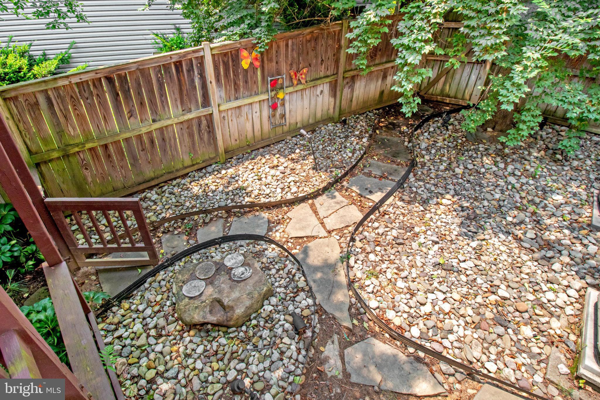 EMBASSY COURT - Residential