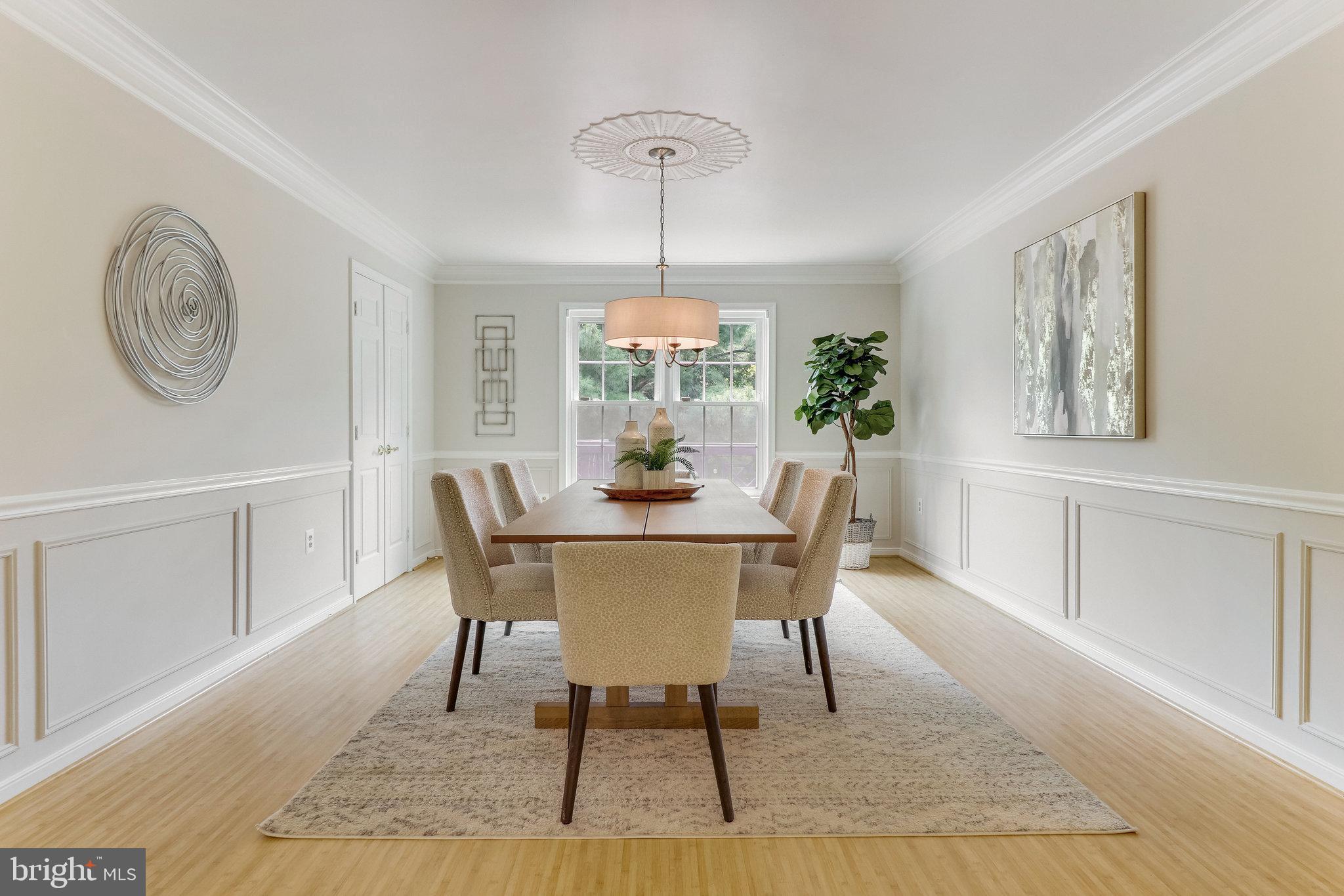 EMBASSY COURT - Residential