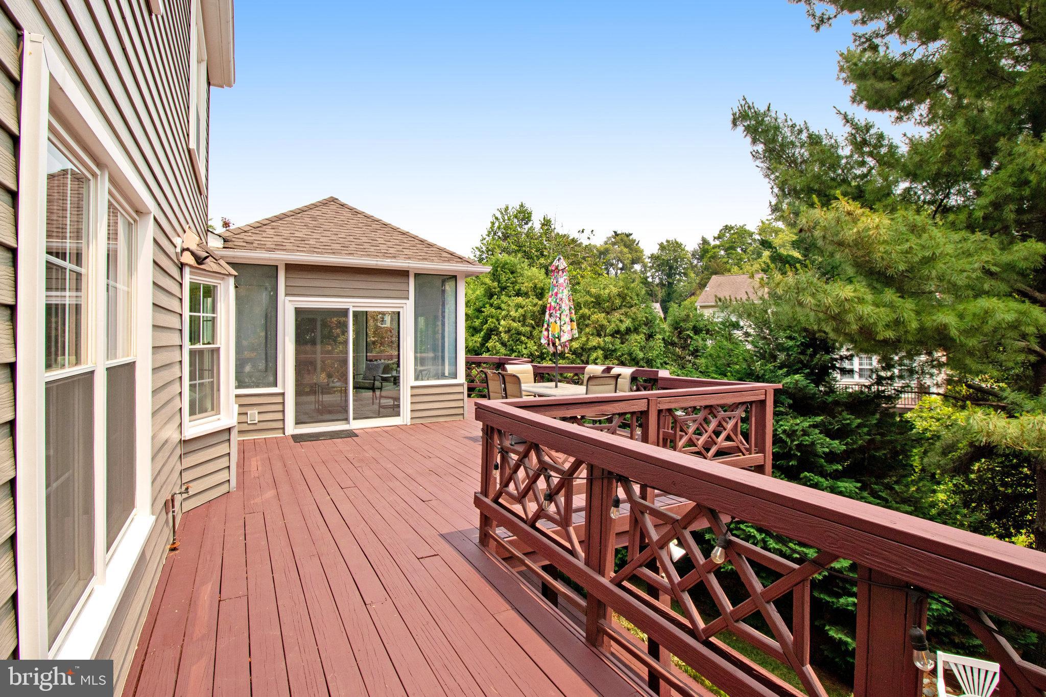 EMBASSY COURT - Residential