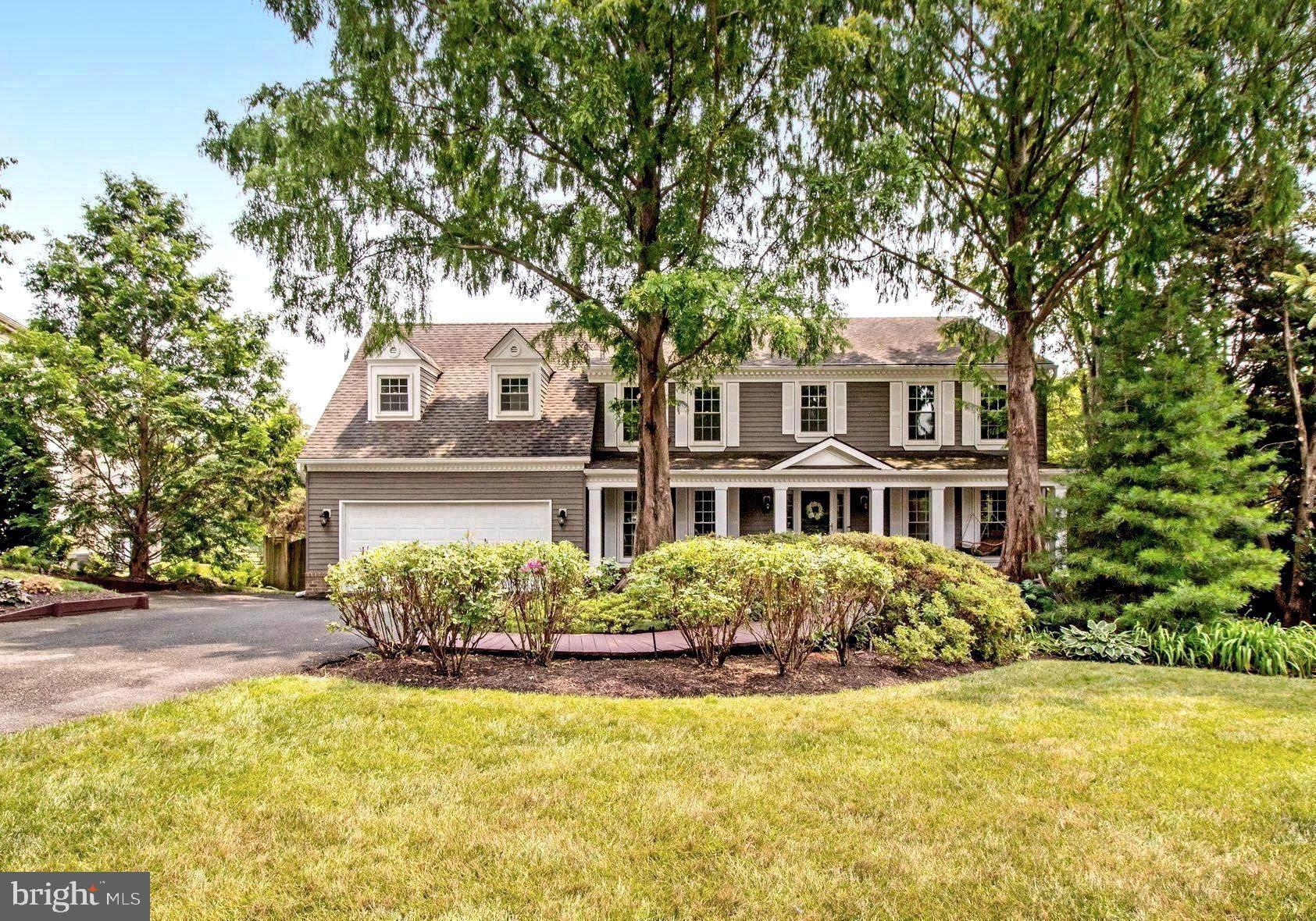 EMBASSY COURT - Residential