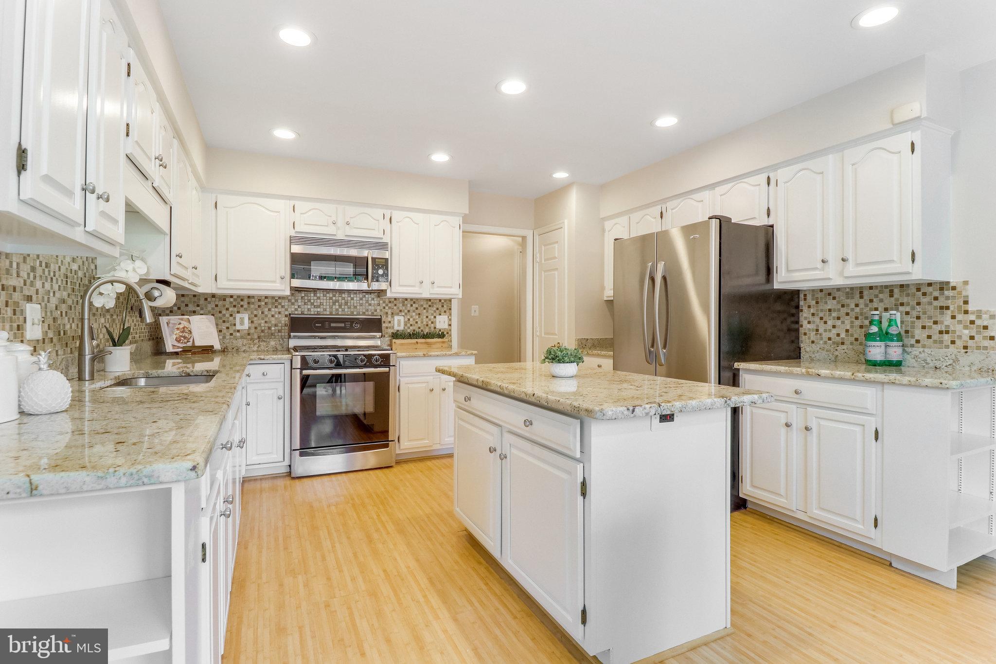 EMBASSY COURT - Residential