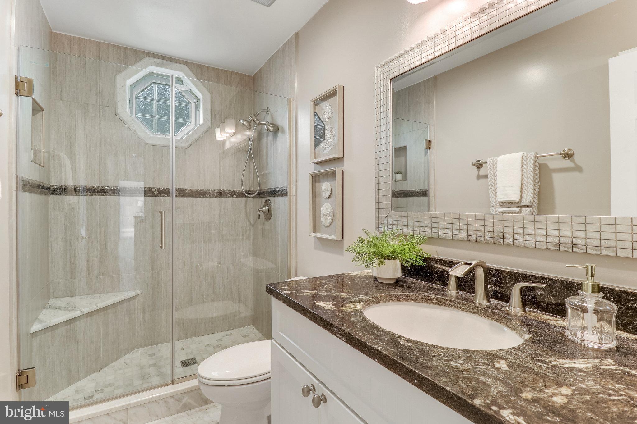 EMBASSY COURT - Residential