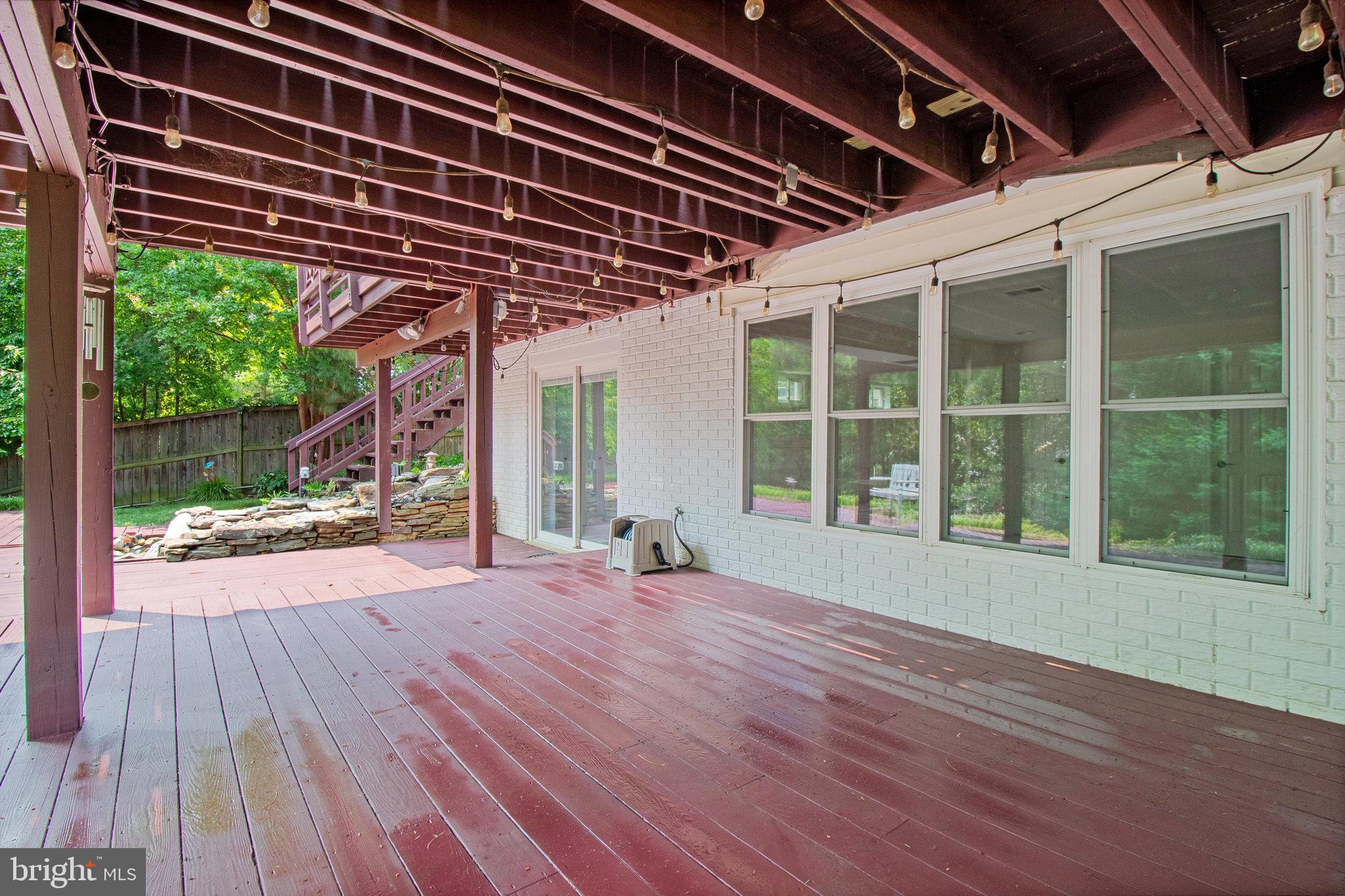 EMBASSY COURT - Residential