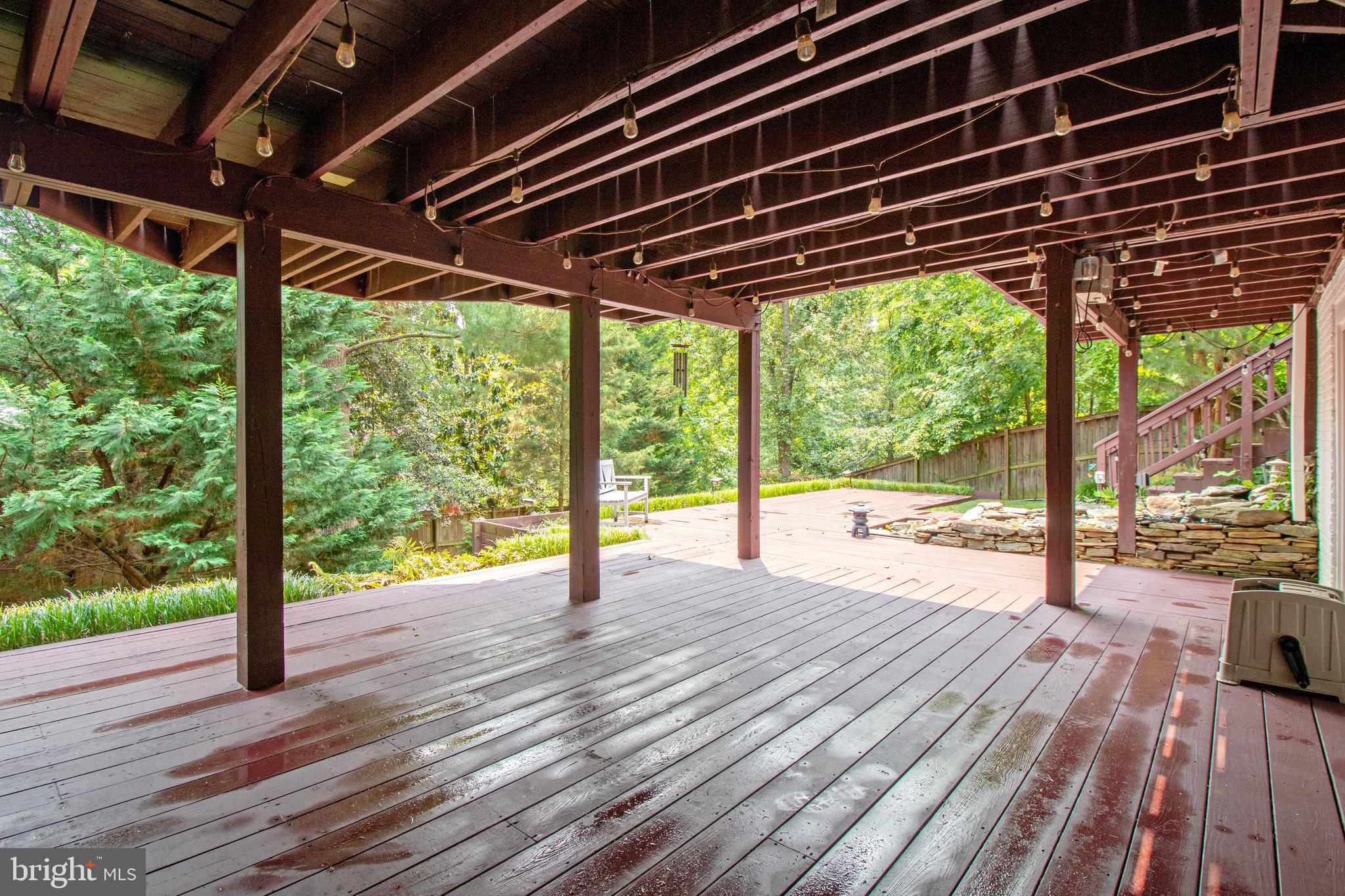 EMBASSY COURT - Residential