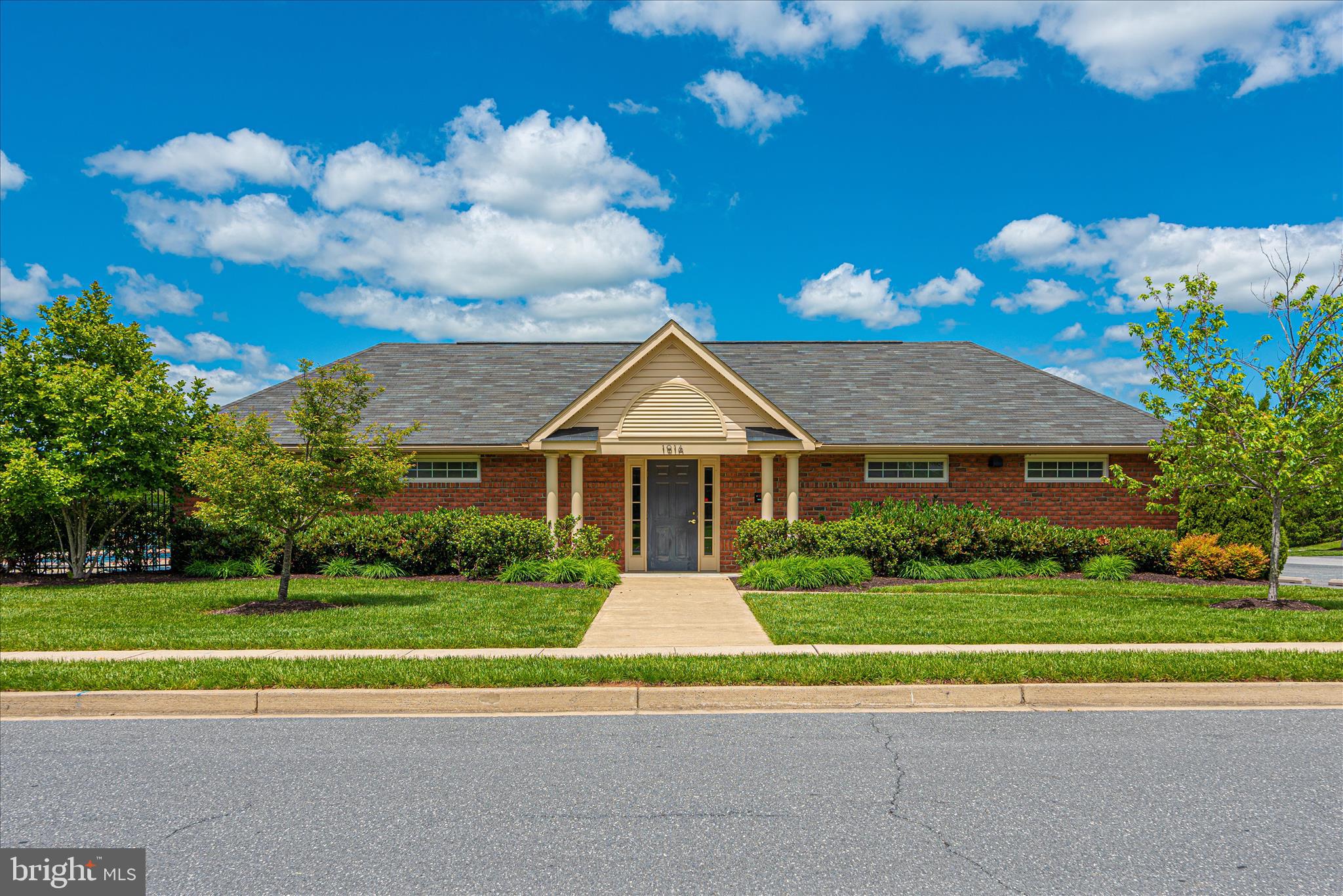 CLOVER RIDGE - Residential