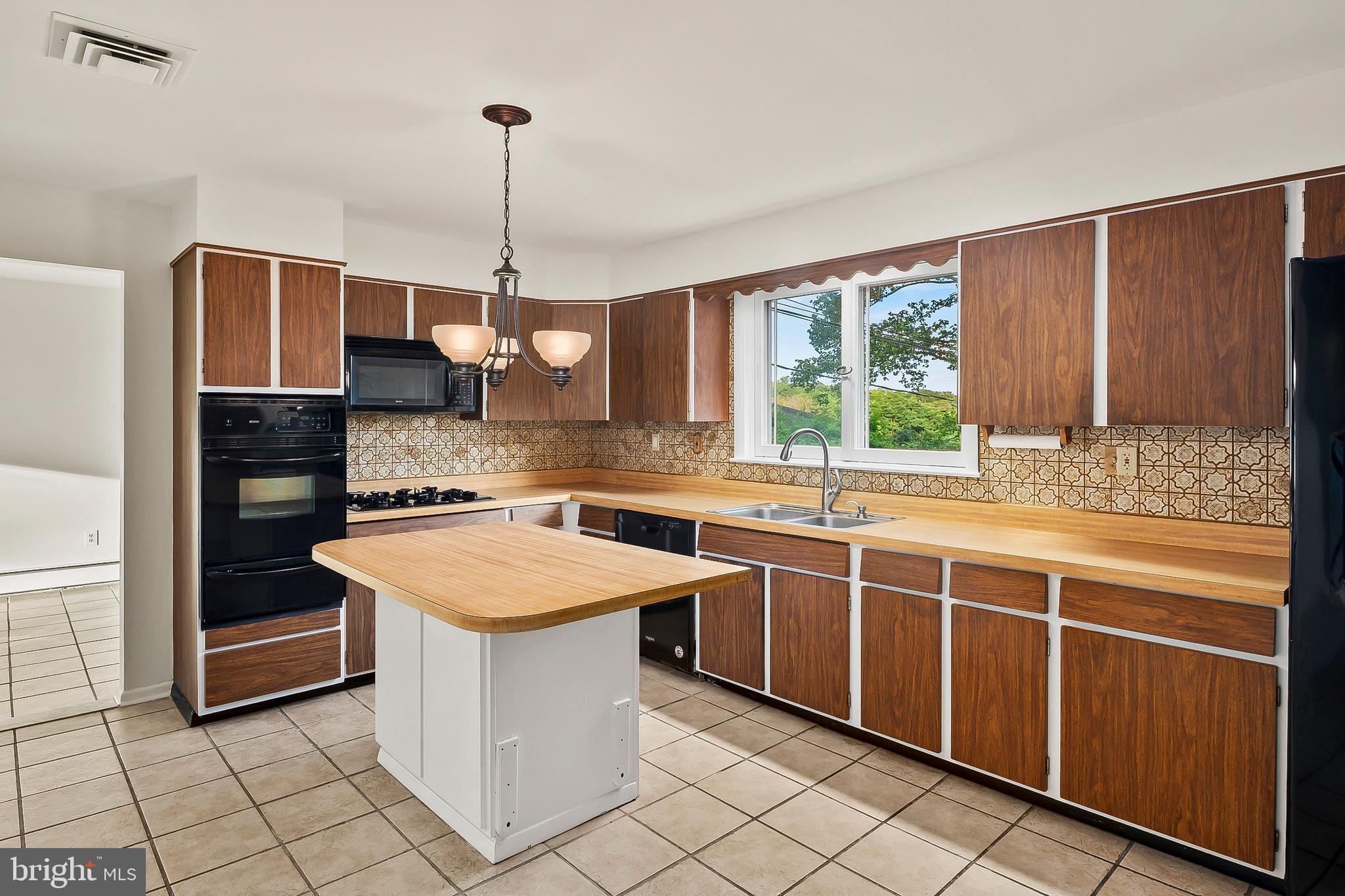 NORMANDY HEIGHTS - Residential