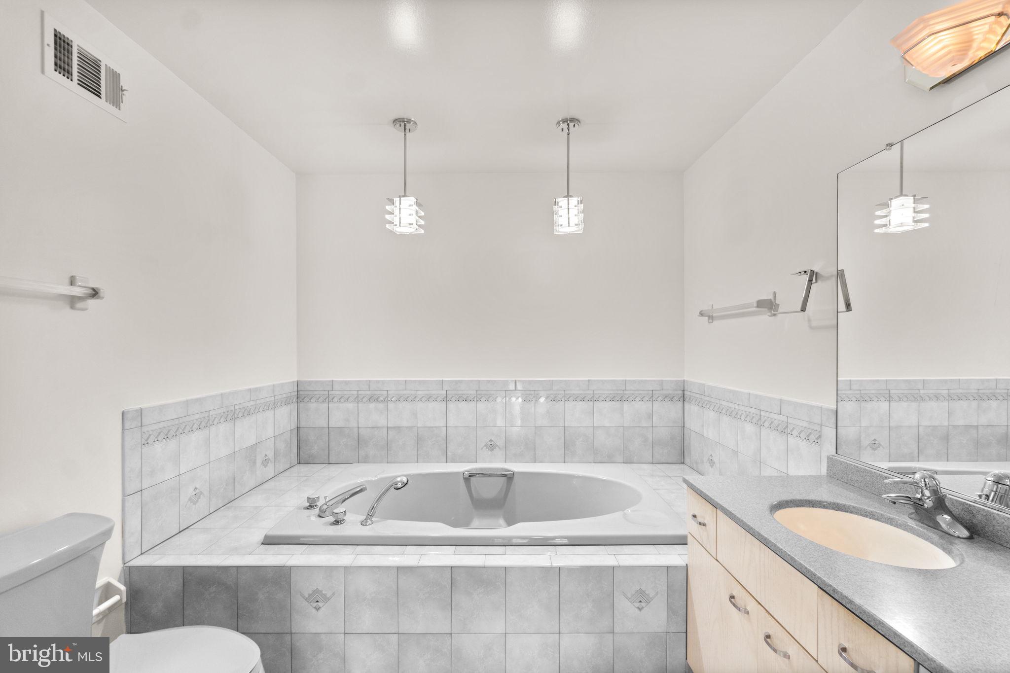 WOODSTOCK RIDGE ESTATES - Residential