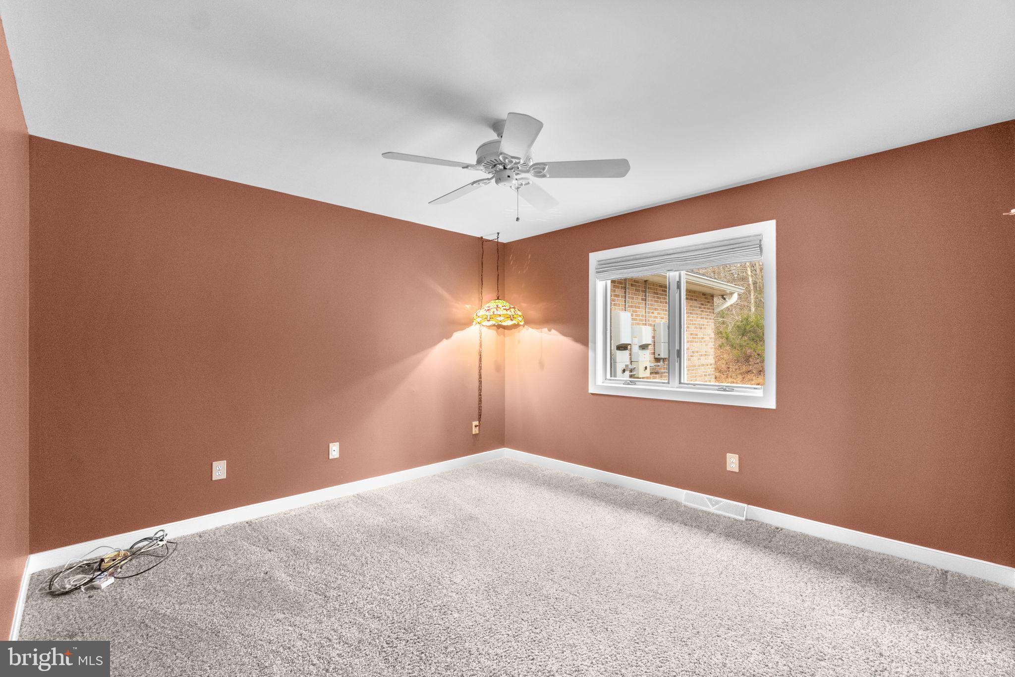 WOODSTOCK RIDGE ESTATES - Residential