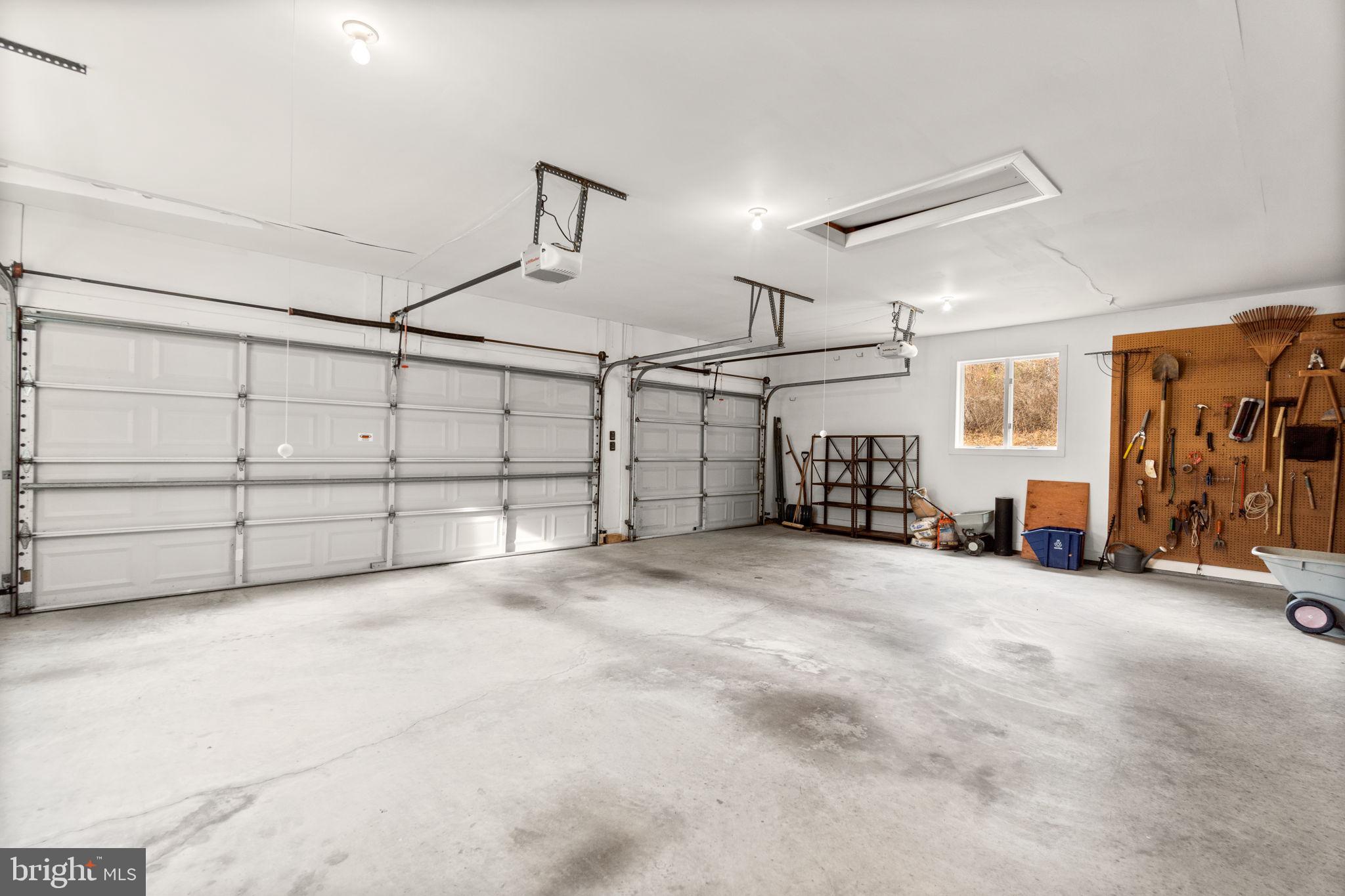 WOODSTOCK RIDGE ESTATES - Residential