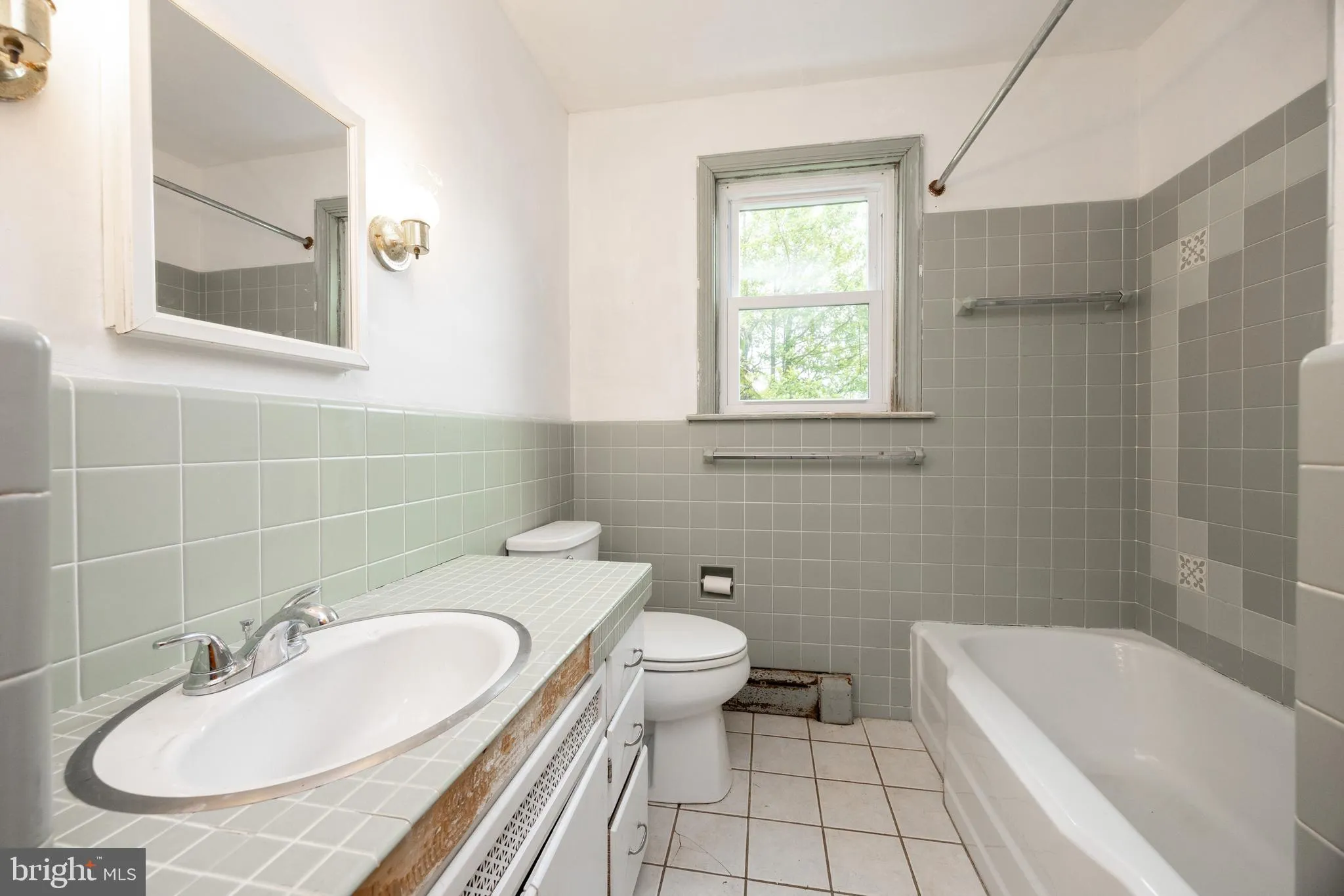 Souderton, Pennsylvania 18964, United States, 4 Bedrooms Bedrooms, ,2 BathroomsBathrooms,Residential,Coming Soon,149655