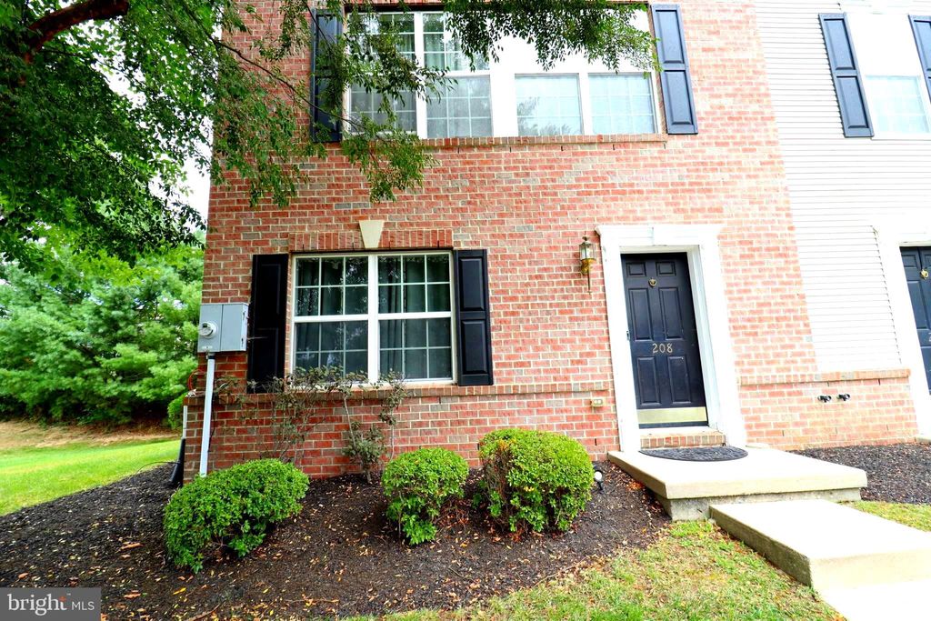 Photo of 208 Brandywine Drive, WILLIAMSTOWN, NJ 08094 (MLS # NJGL2065334)