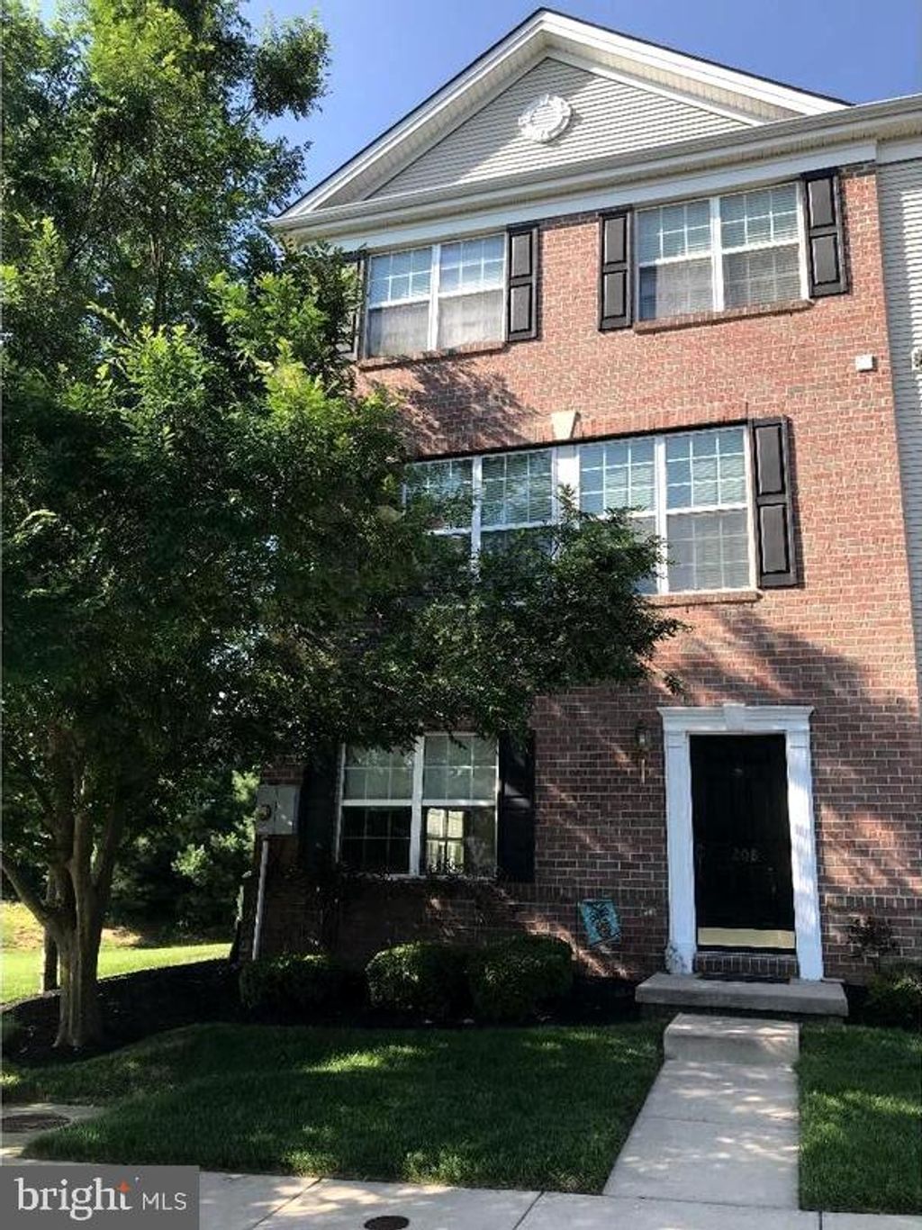 Photo of 208 Brandywine Drive, WILLIAMSTOWN, NJ 08094 (MLS # NJGL2065334)