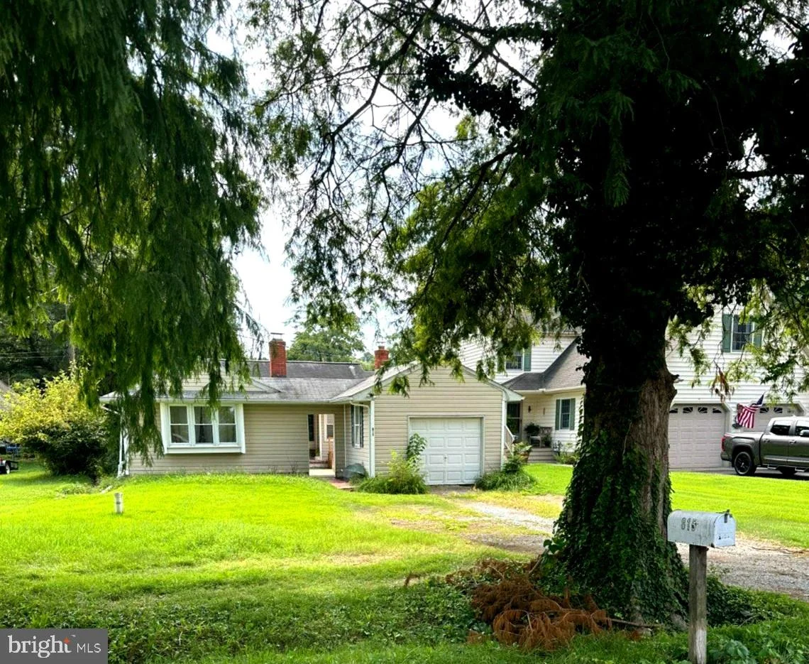 815 Chester River Drive Dr
