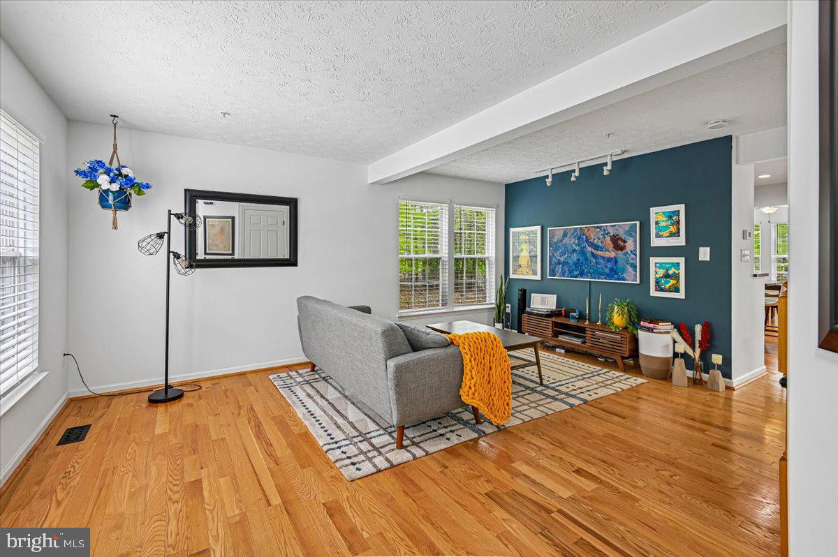 PINEY ORCHARD - Residential