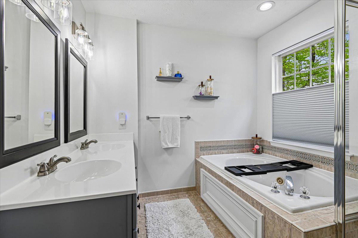 PINEY ORCHARD - Residential