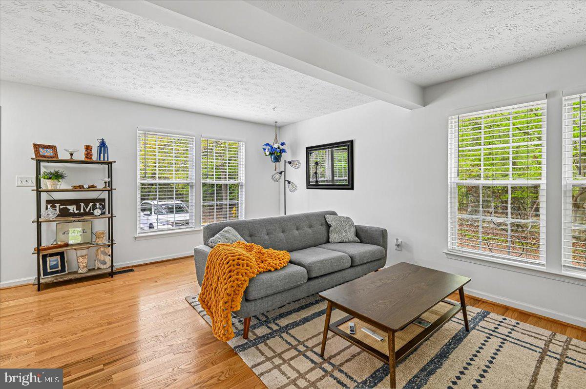 PINEY ORCHARD - Residential