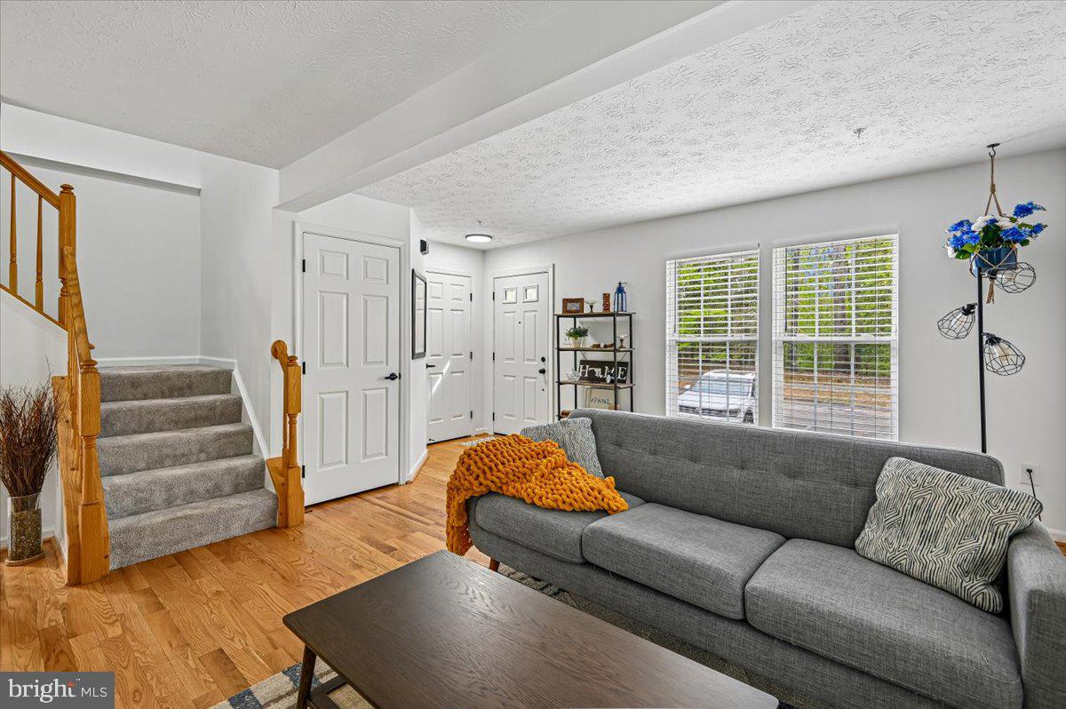 PINEY ORCHARD - Residential