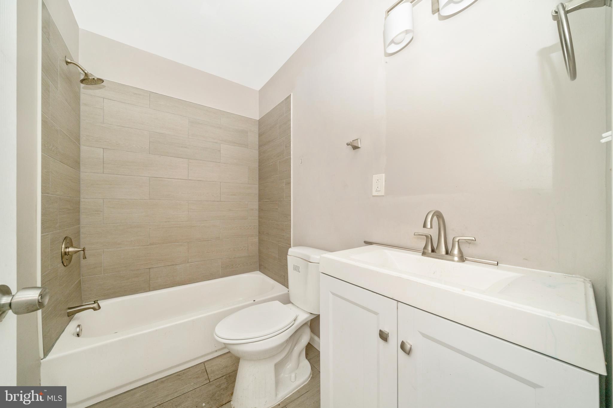 HARLEM PARK - Residential Income