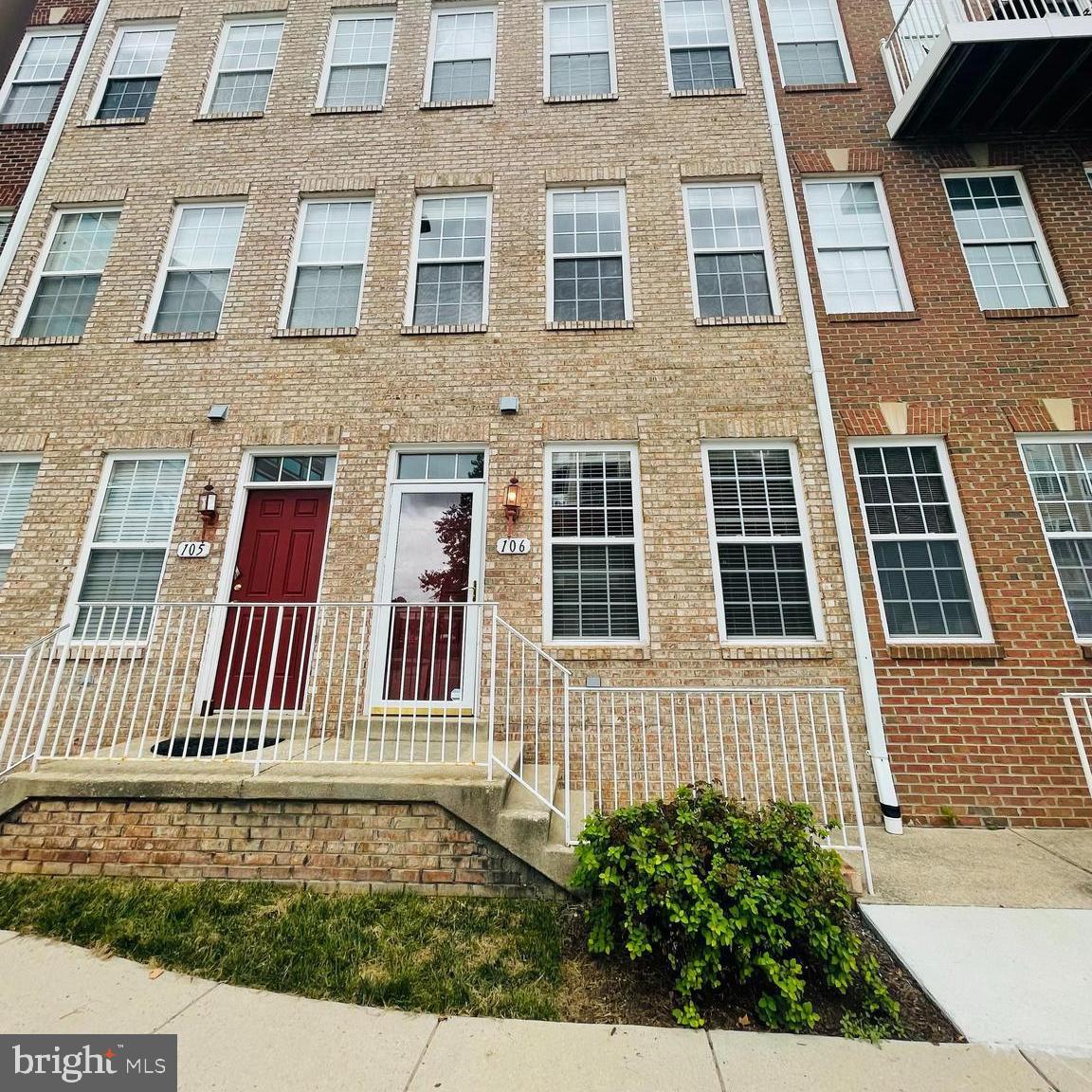 WESTBRIAR PLAZA - Residential Lease