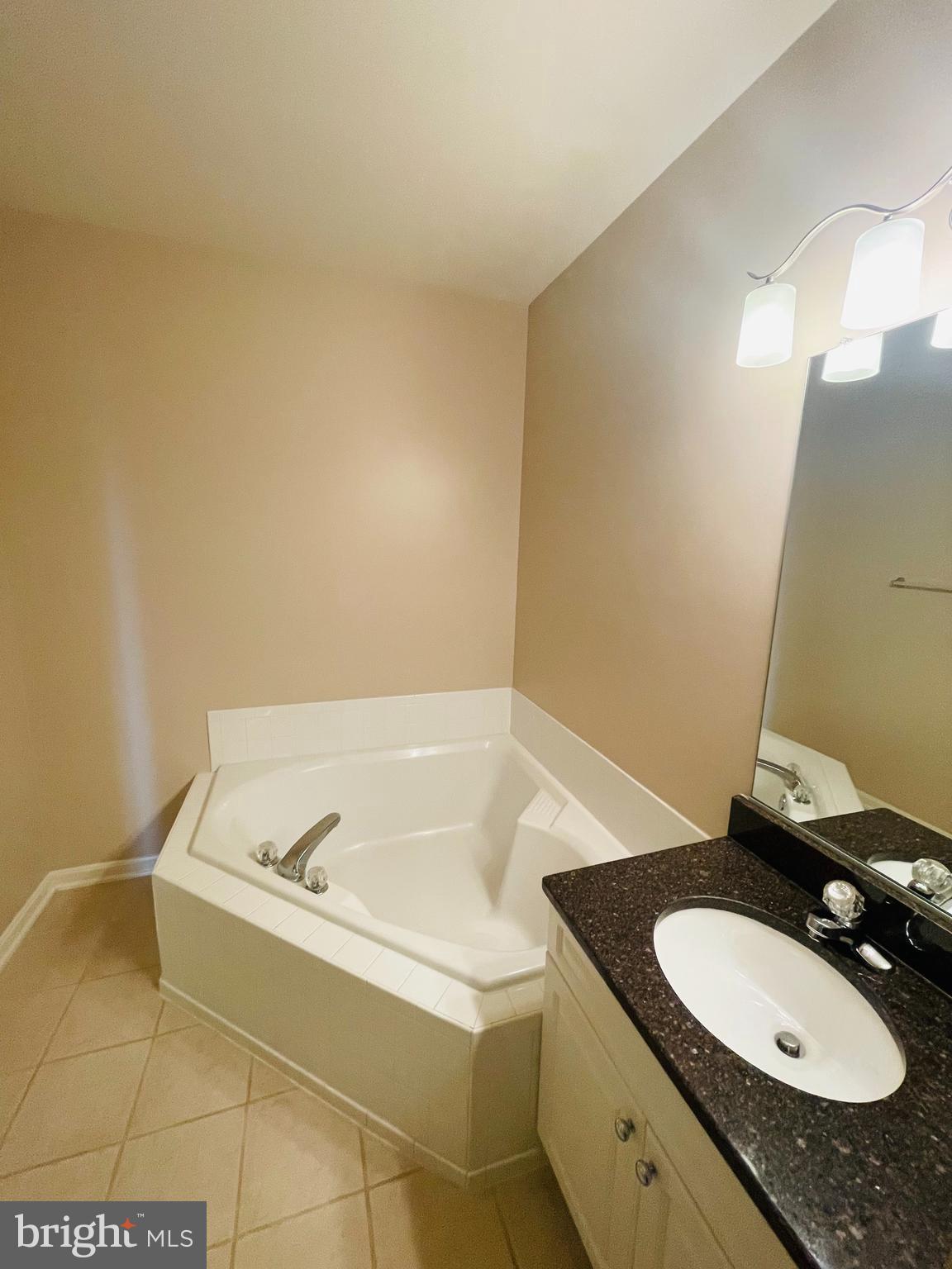 WESTBRIAR PLAZA - Residential Lease