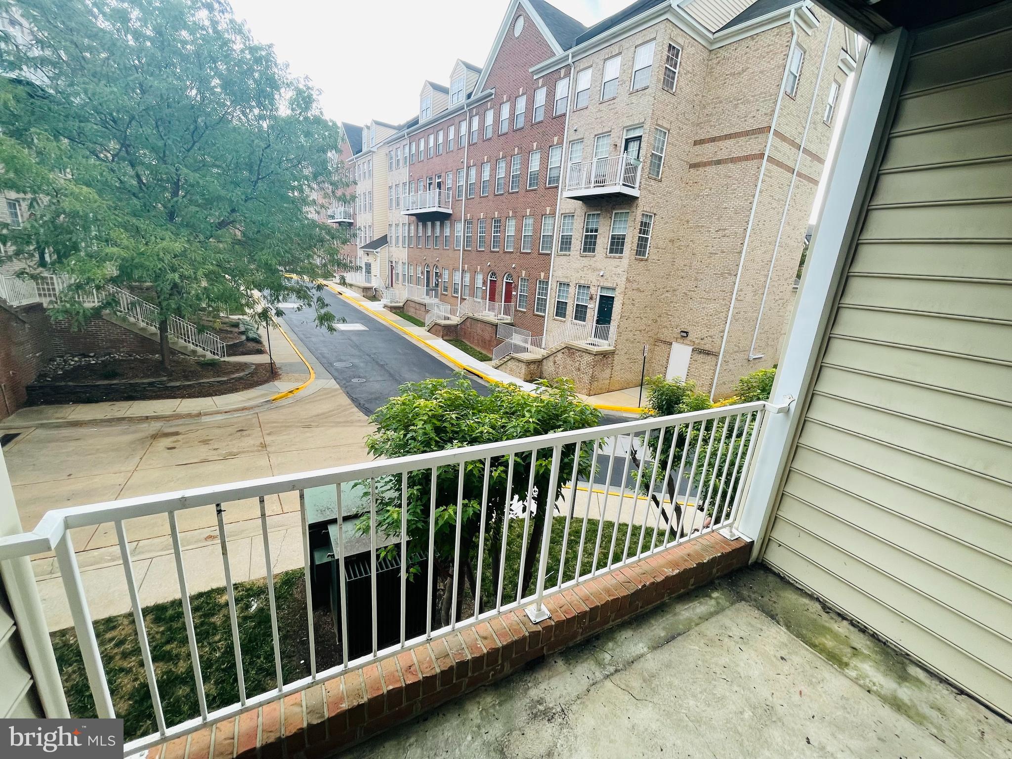 WESTBRIAR PLAZA - Residential Lease