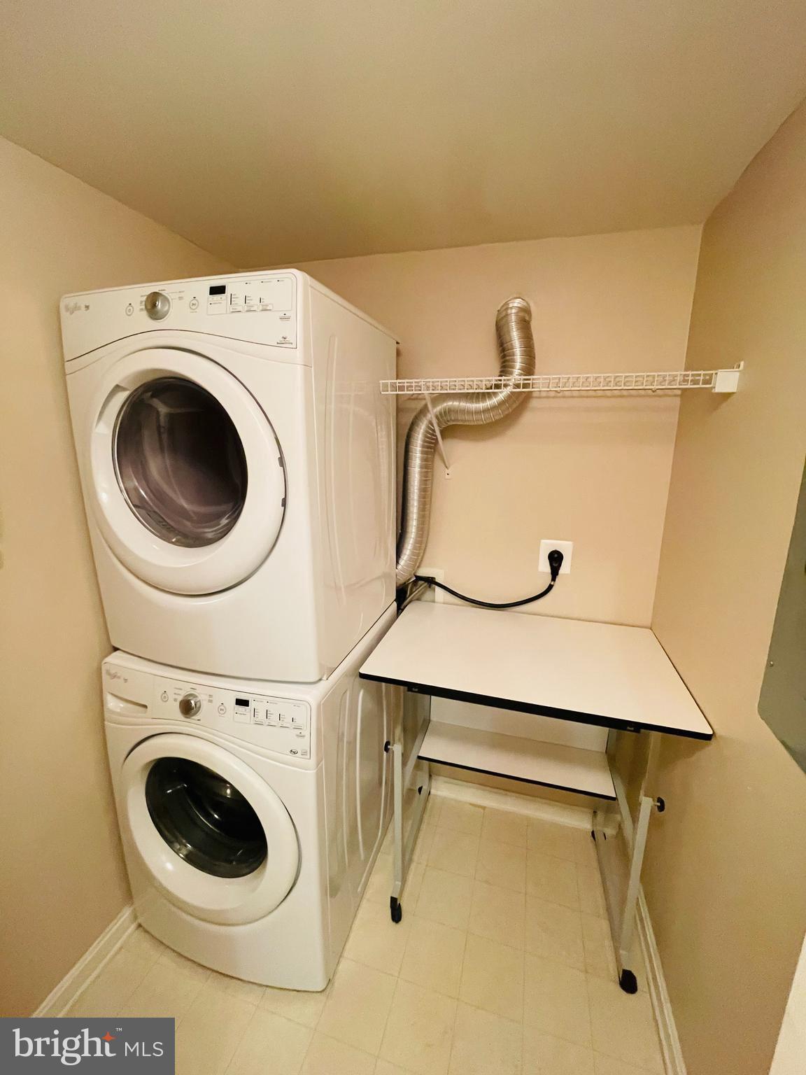 WESTBRIAR PLAZA - Residential Lease