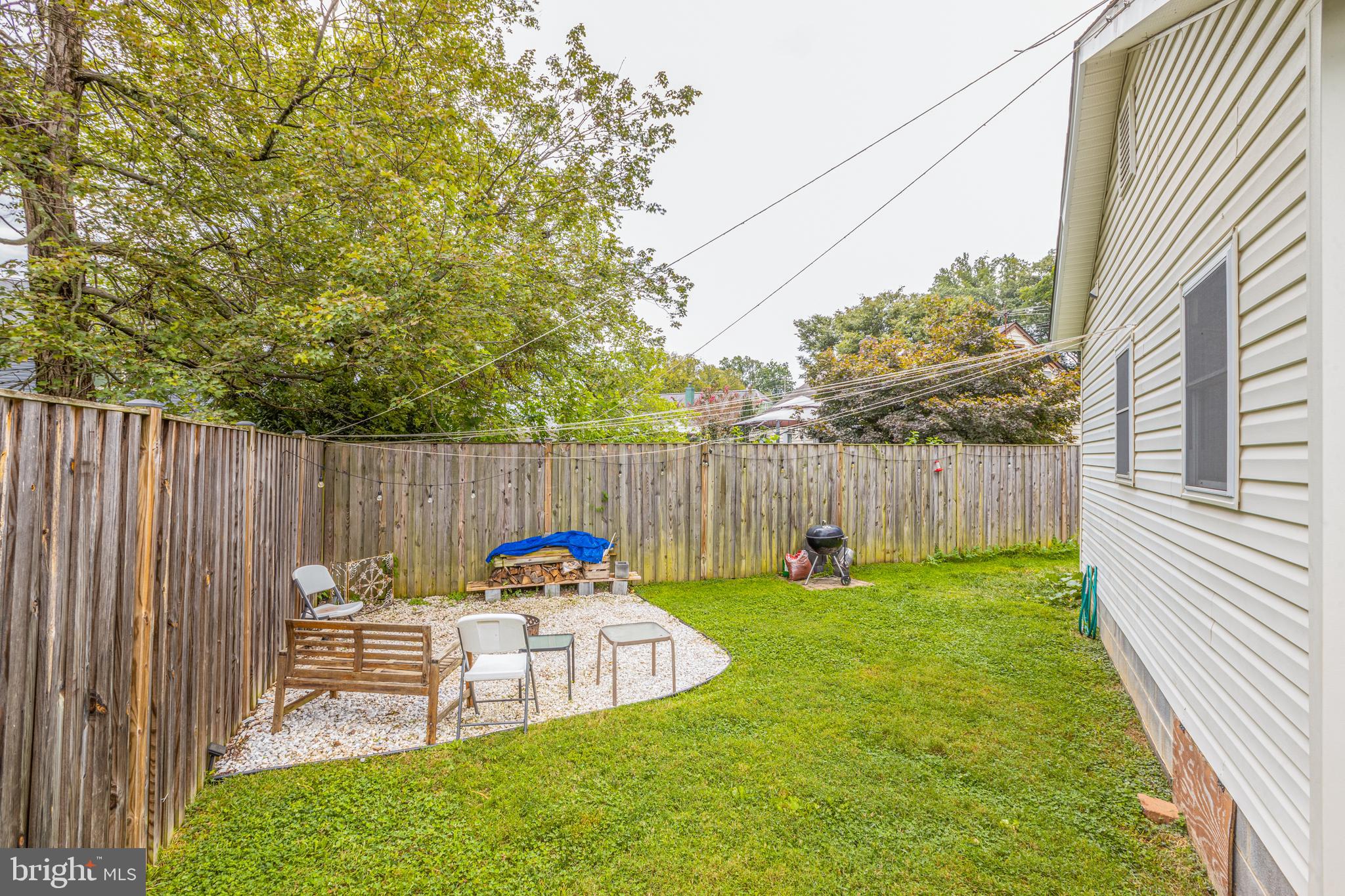WEST LAWN - Residential