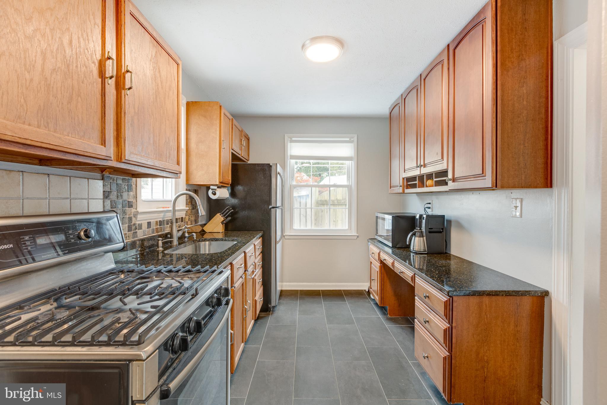 WEST LAWN - Residential
