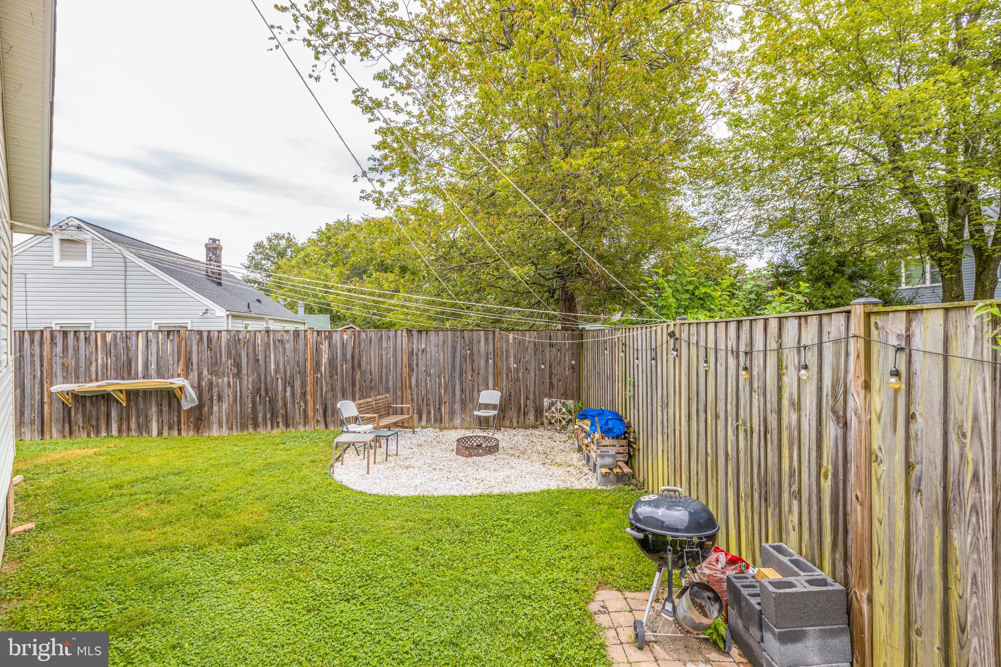 WEST LAWN - Residential