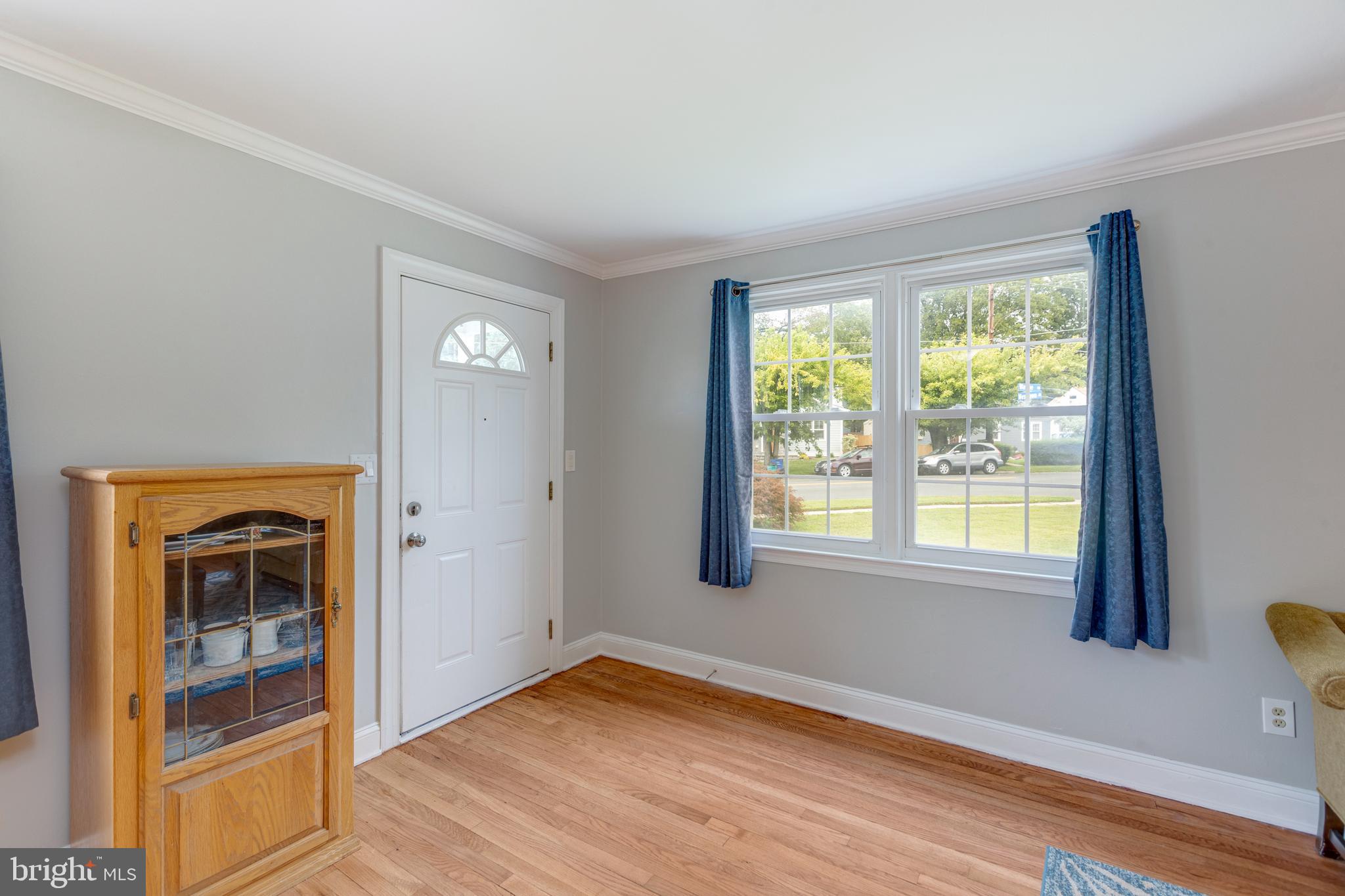 WEST LAWN - Residential