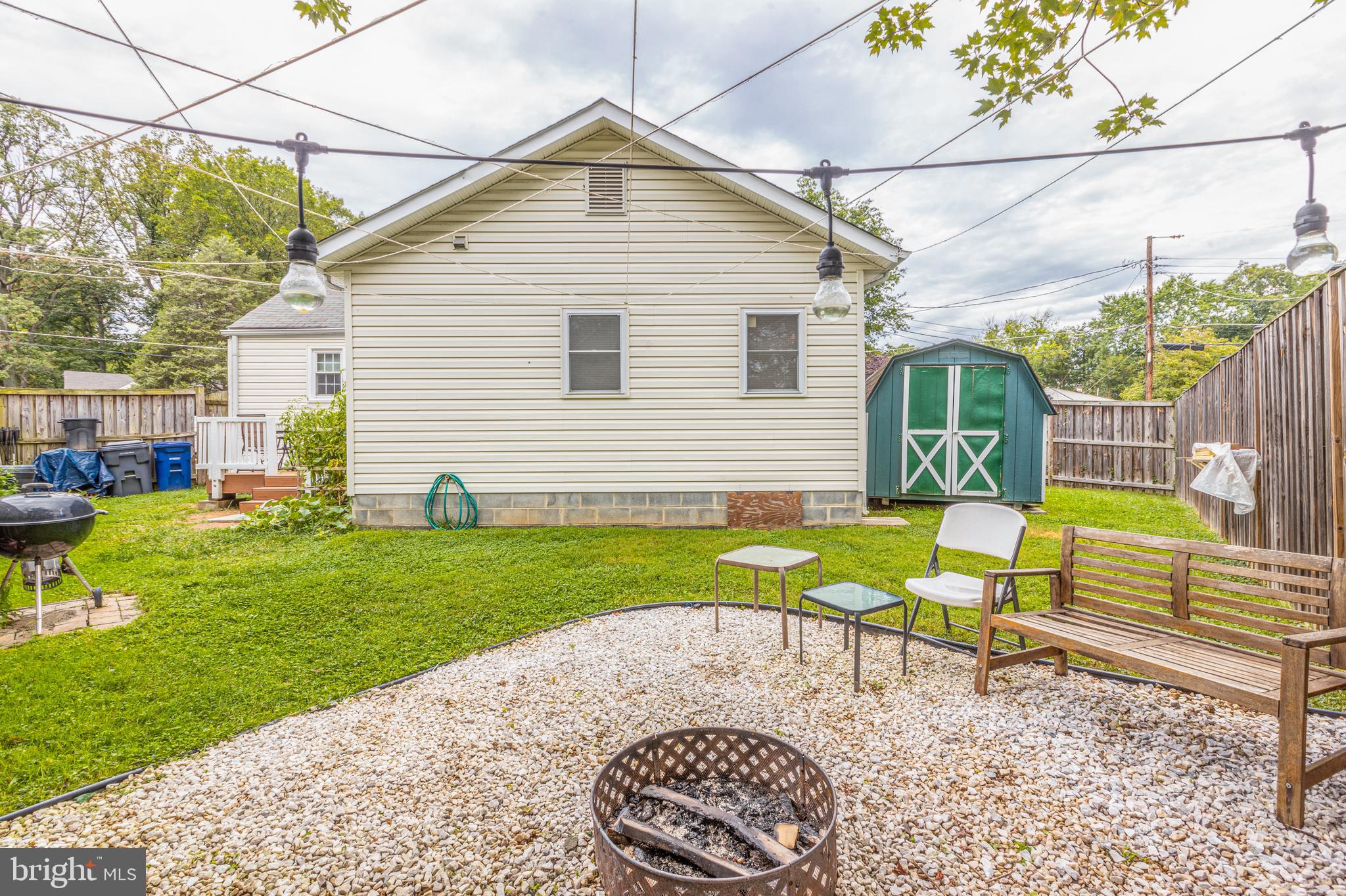 WEST LAWN - Residential