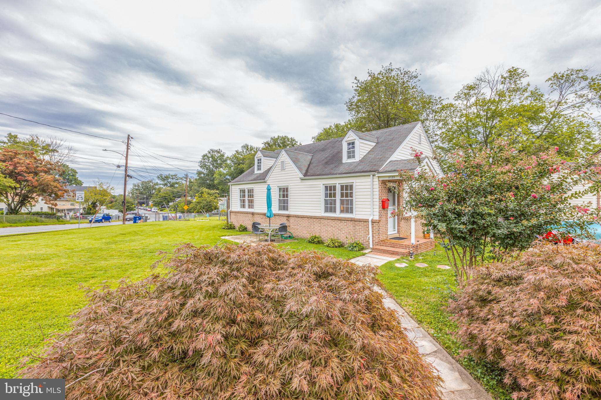 WEST LAWN - Residential