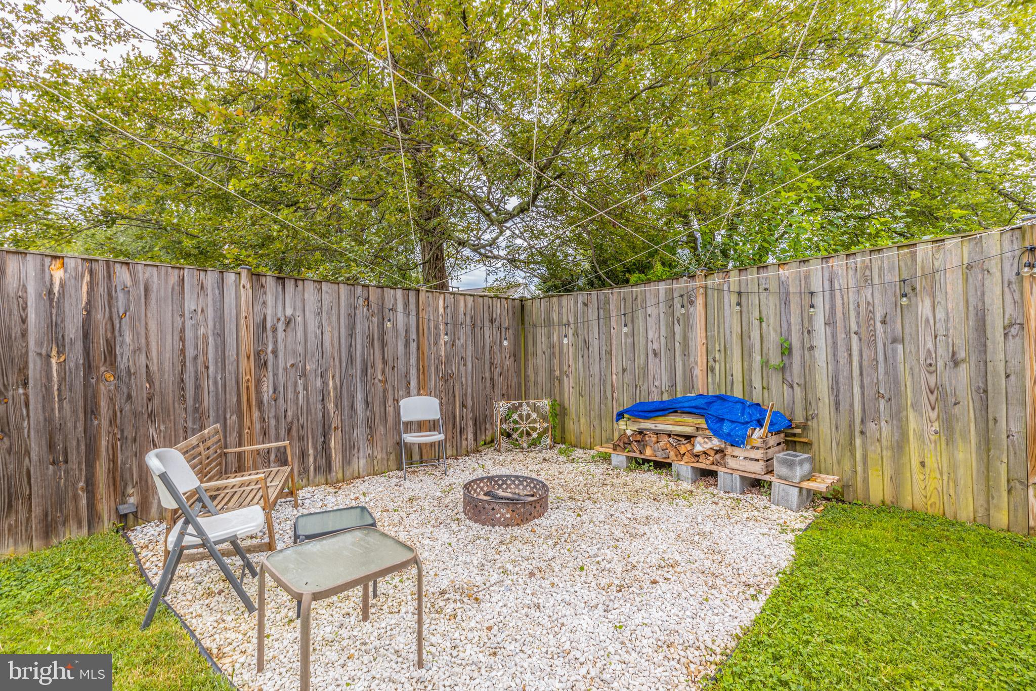 WEST LAWN - Residential