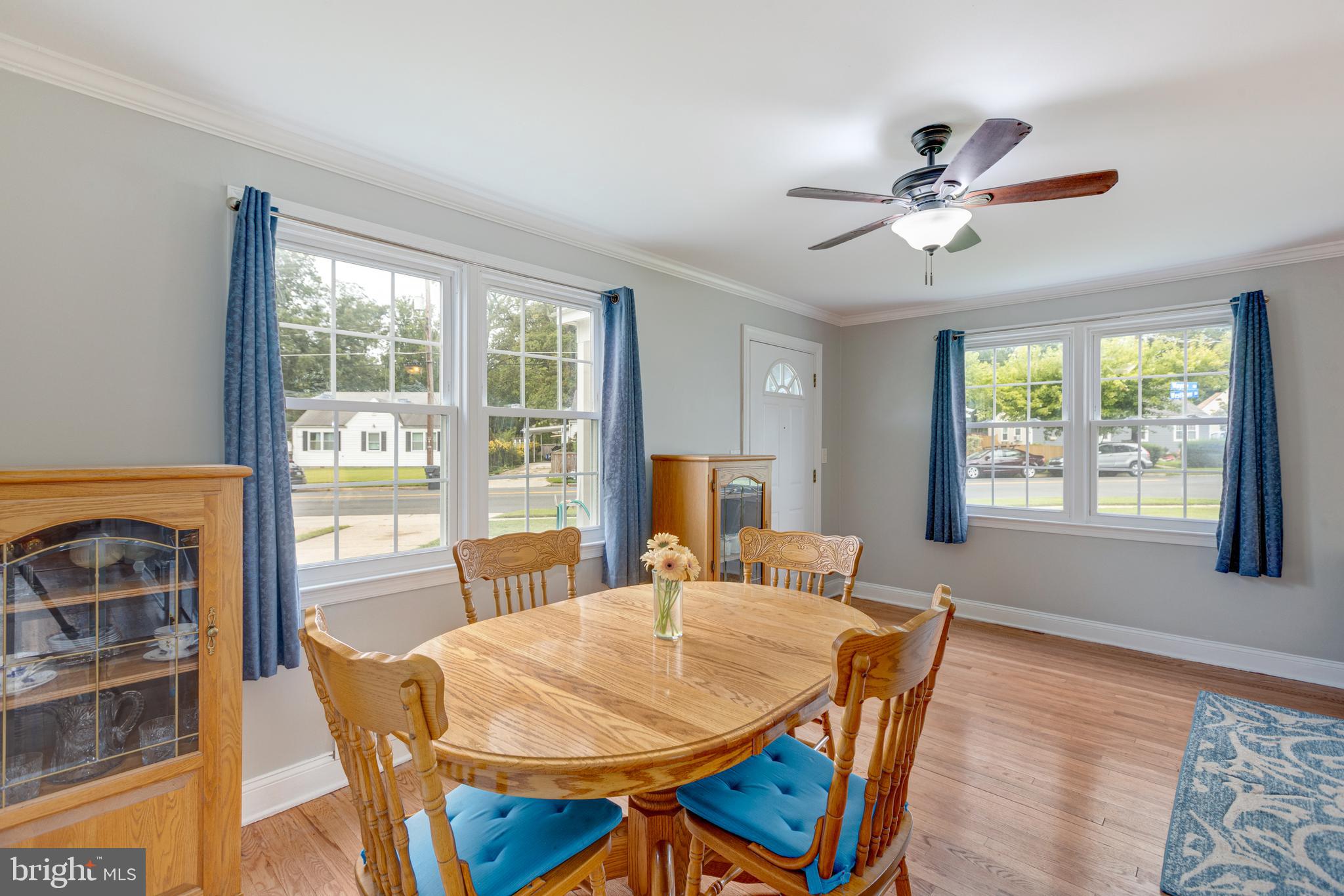 WEST LAWN - Residential