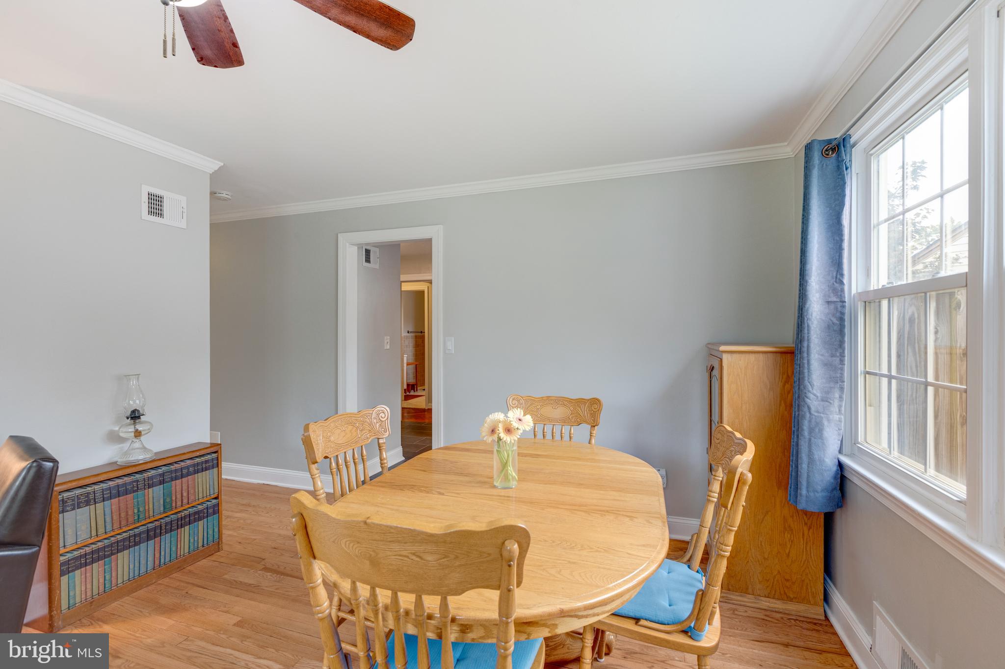 WEST LAWN - Residential