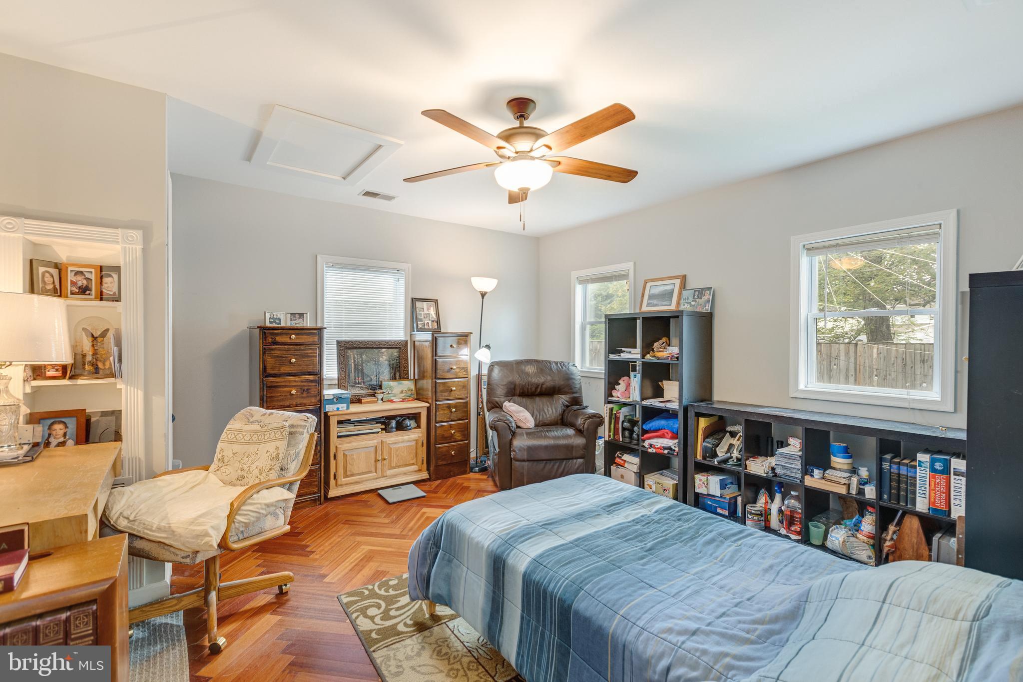 WEST LAWN - Residential
