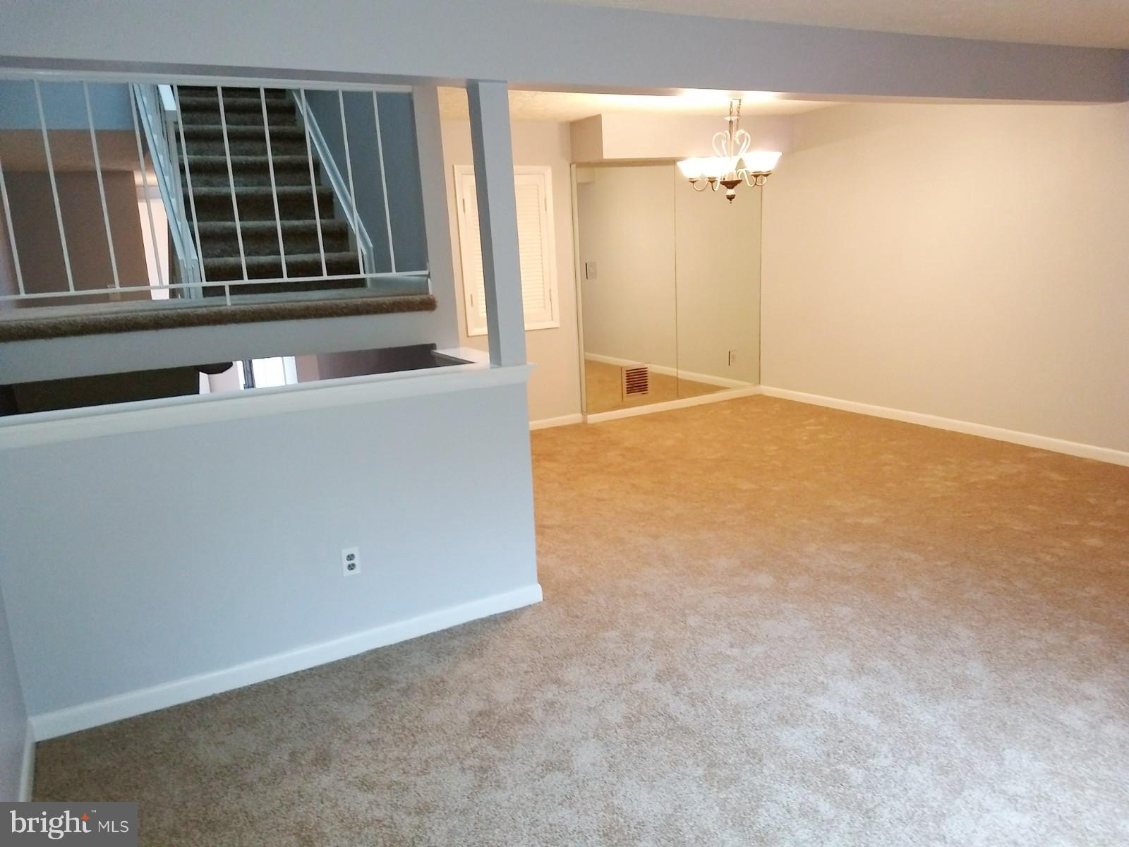 SLADE VILLAGE - Residential