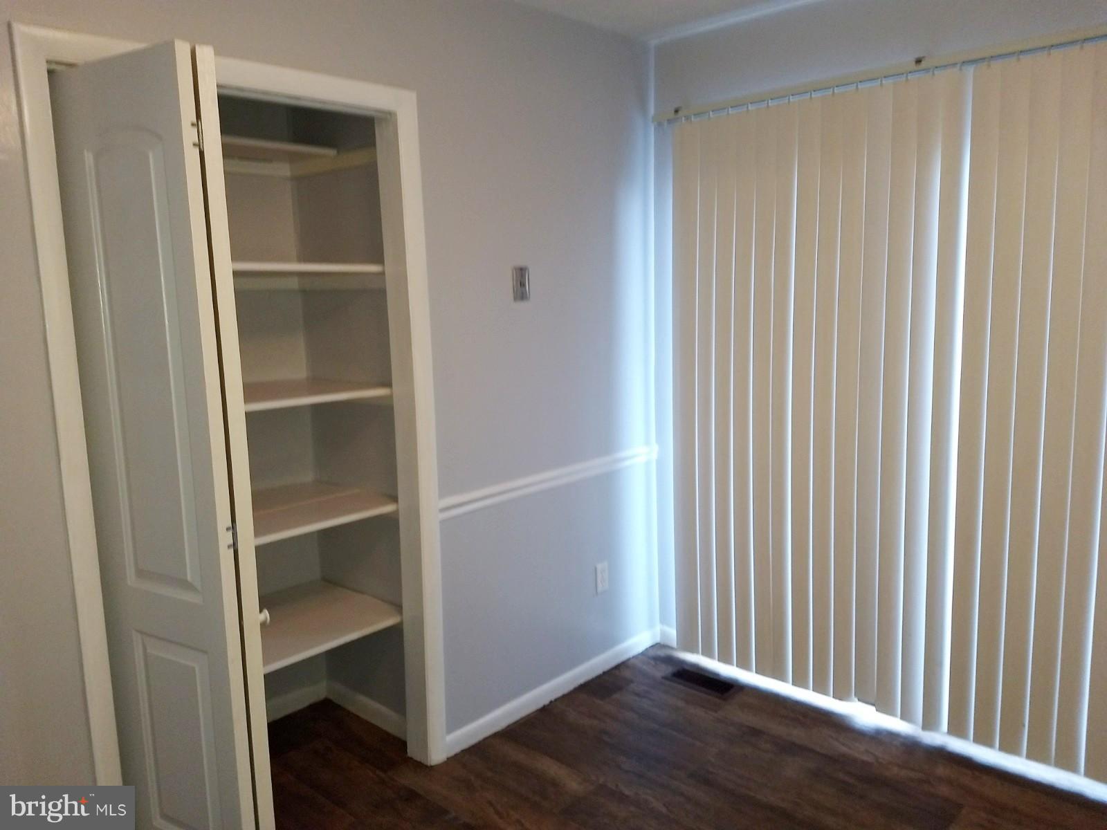 SLADE VILLAGE - Residential