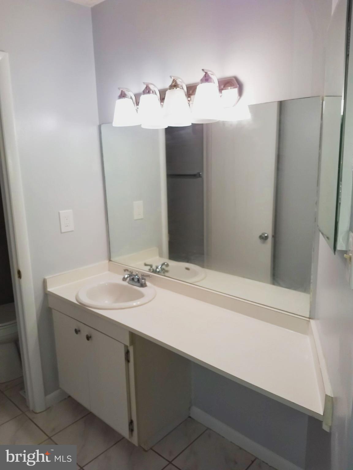 SLADE VILLAGE - Residential