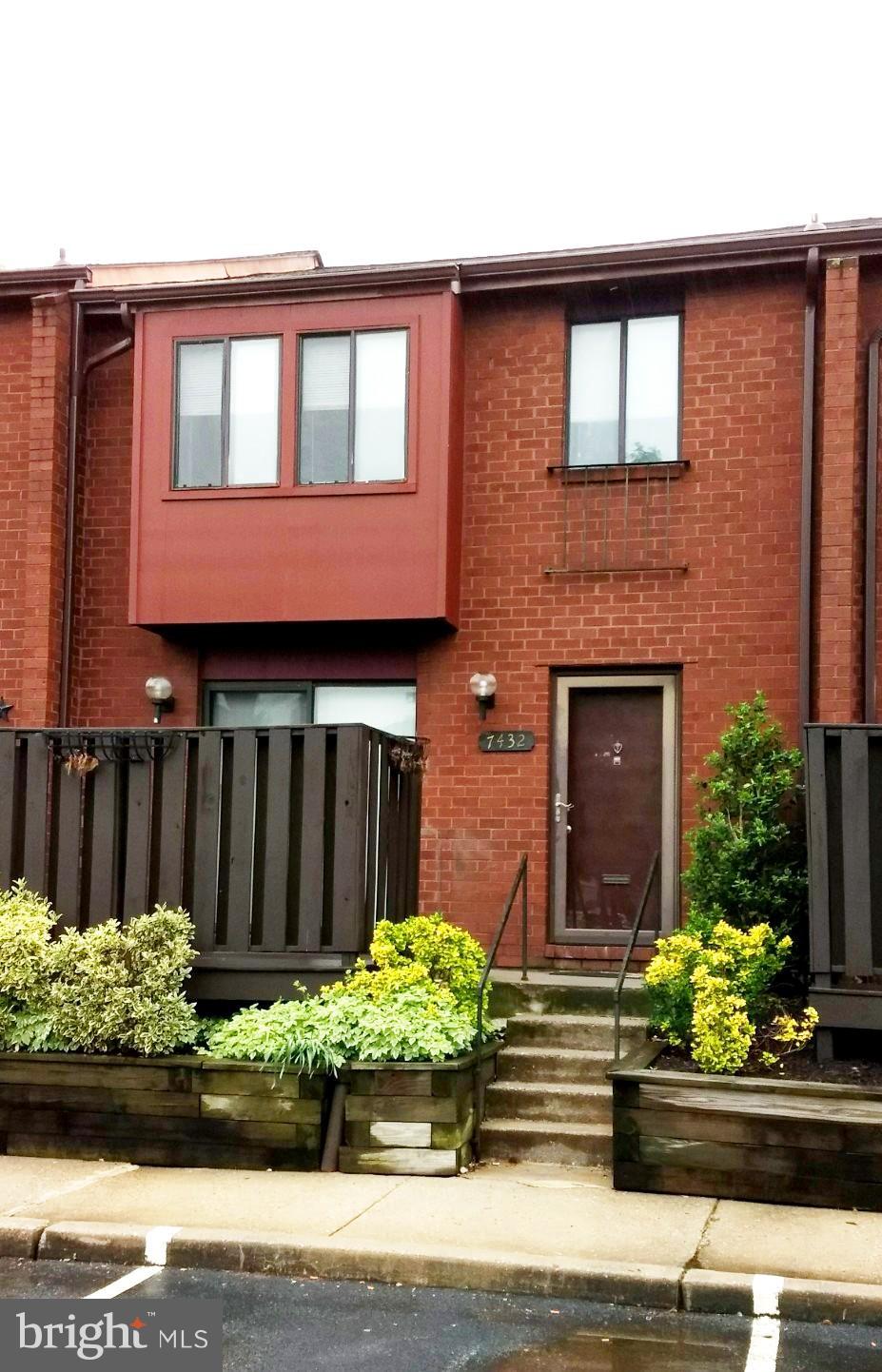 SLADE VILLAGE - Residential