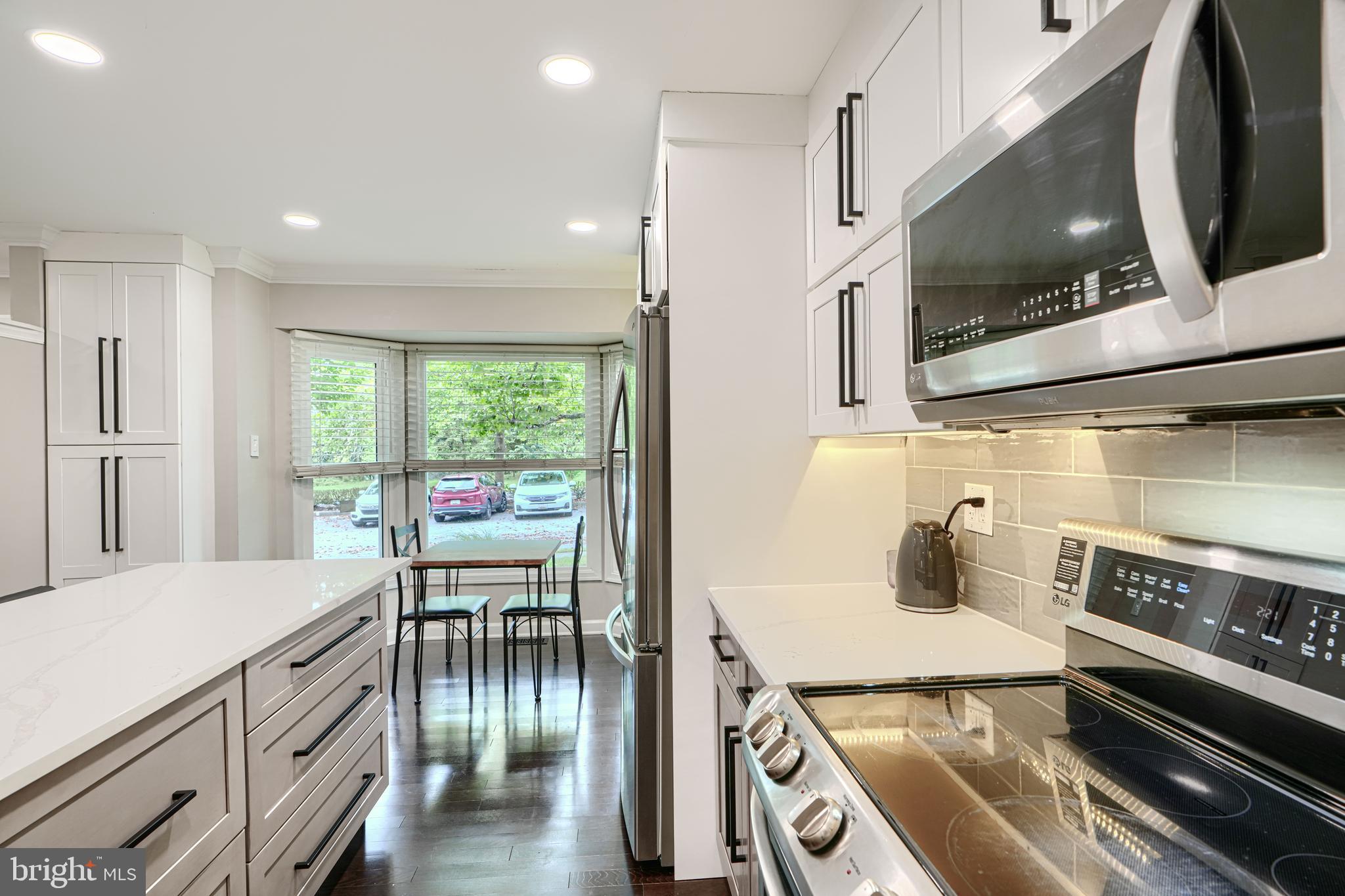 BROADVIEW - Residential