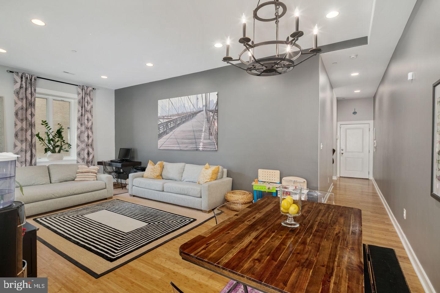 FAIRMOUNT - Residential