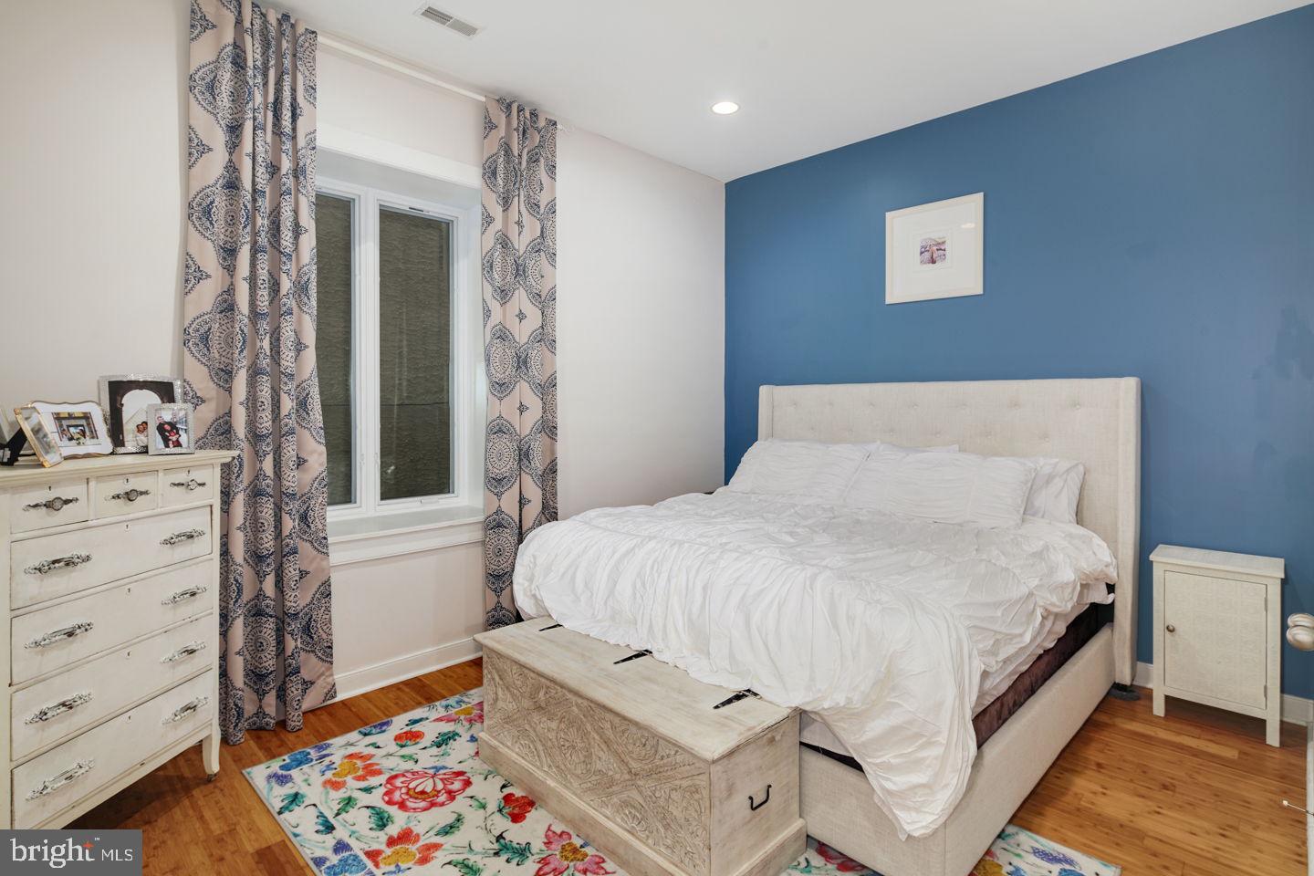FAIRMOUNT - Residential