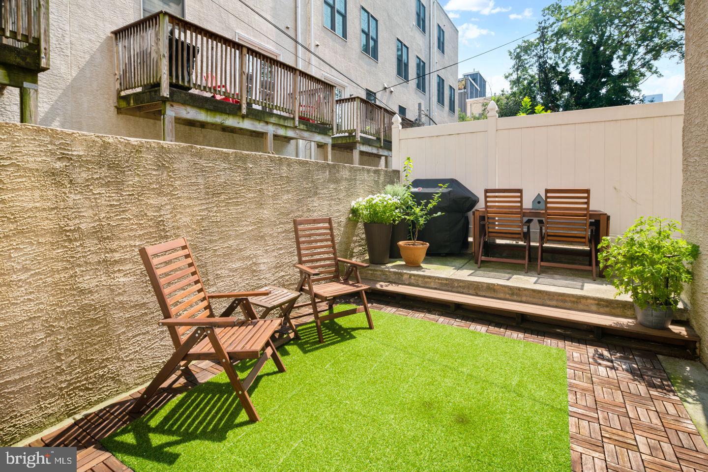 FAIRMOUNT - Residential