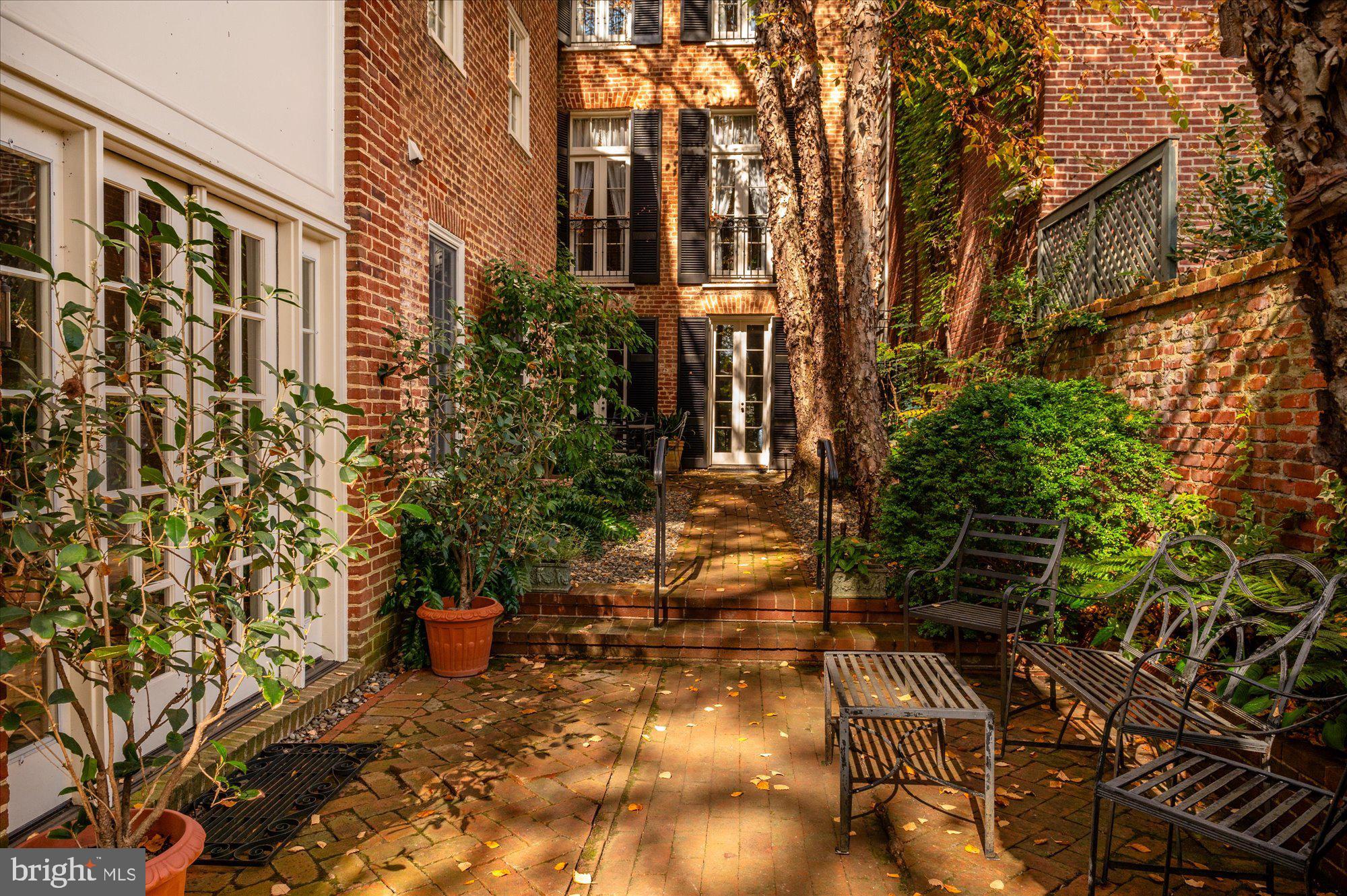 GEORGETOWN - Residential