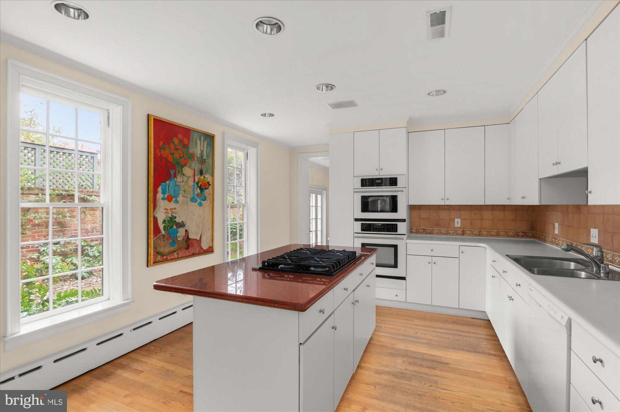 GEORGETOWN - Residential